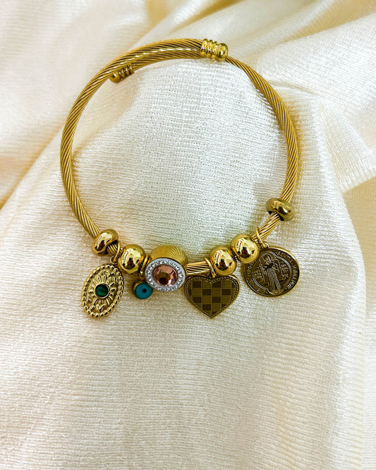 Charm bracelet