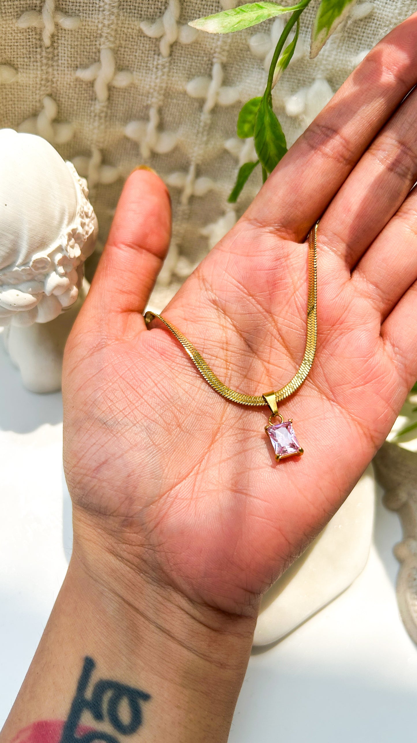 Snake chain with pendant
