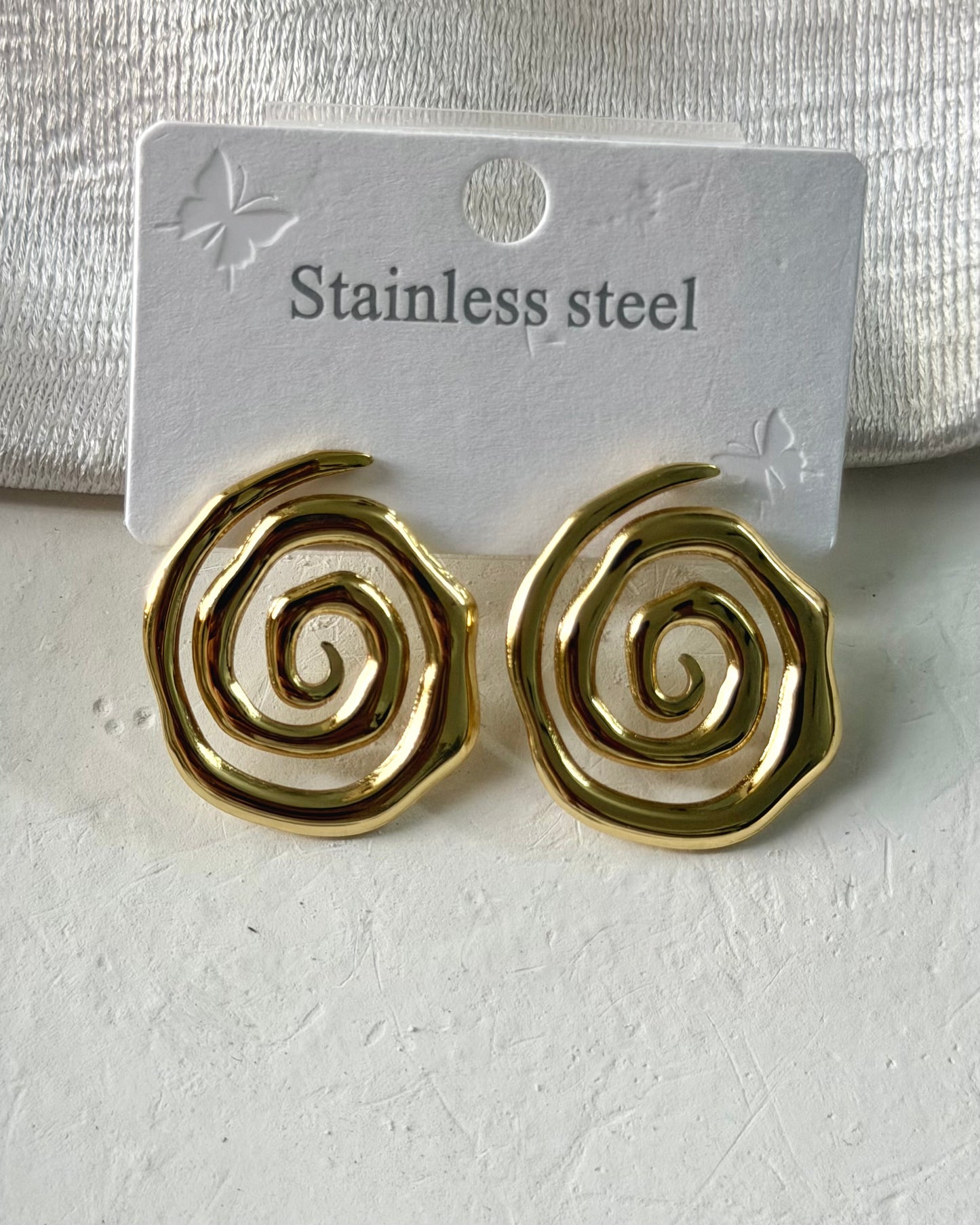 Statement earrings 
