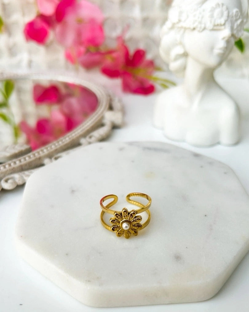 Delicate Floral Ring