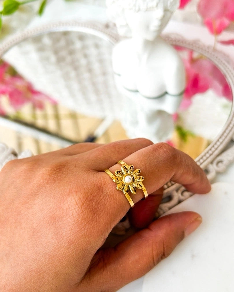Delicate Floral Ring