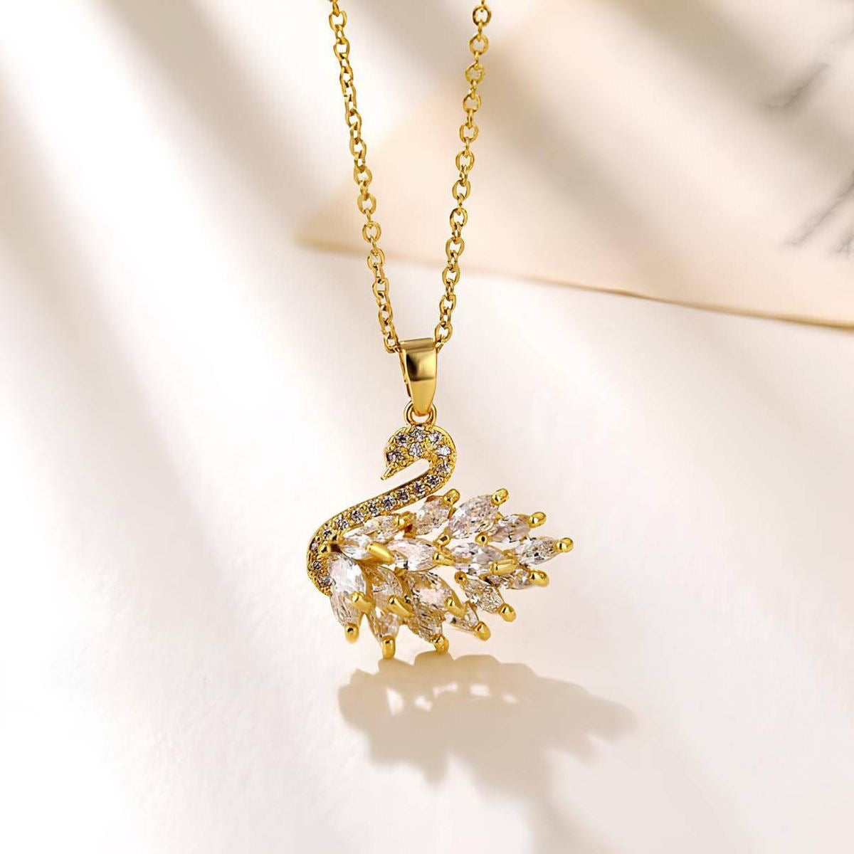 Swan necklace 
