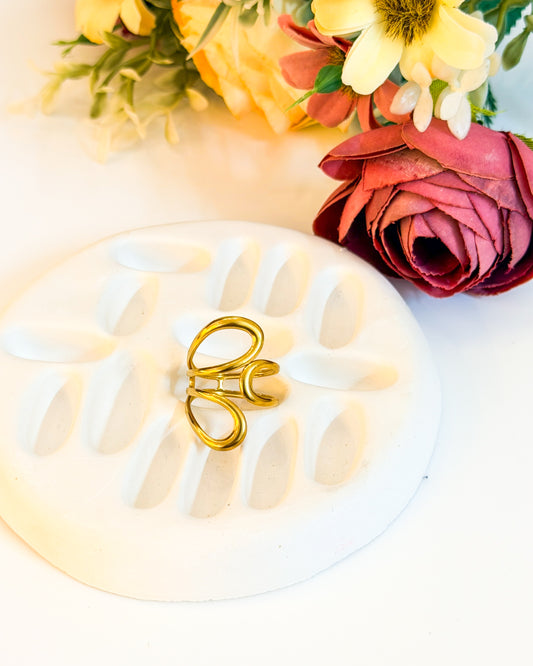 Three petal Adjustable ring