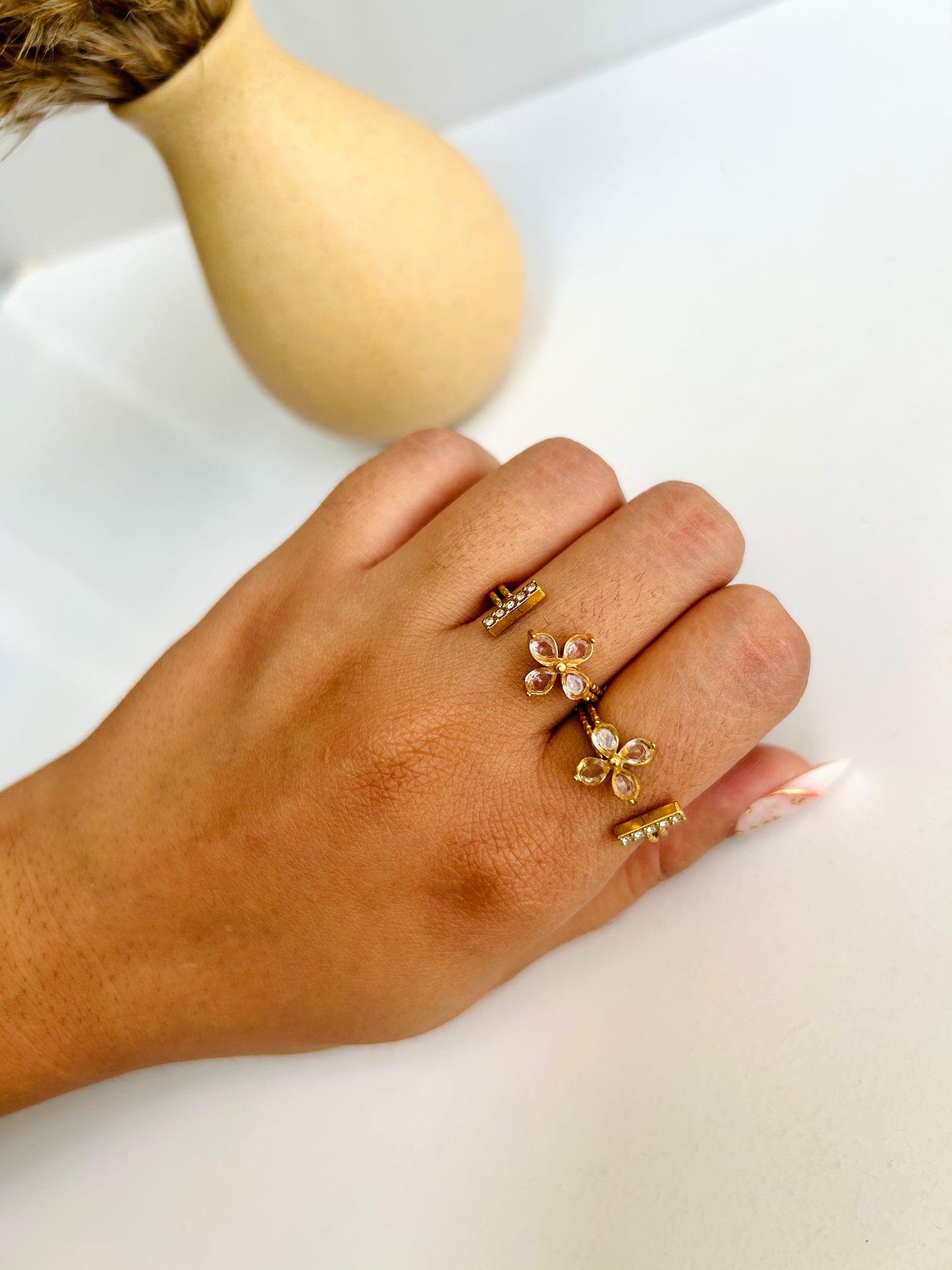 Flower adjustable ring