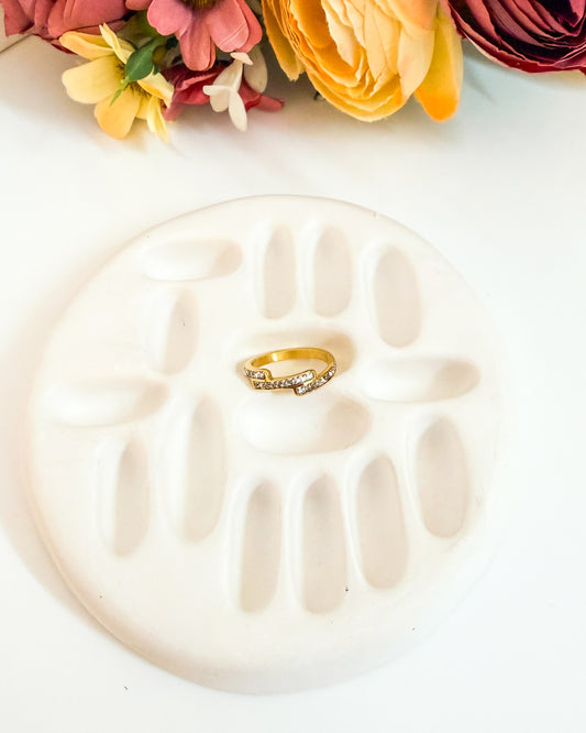 Three wave premium ring