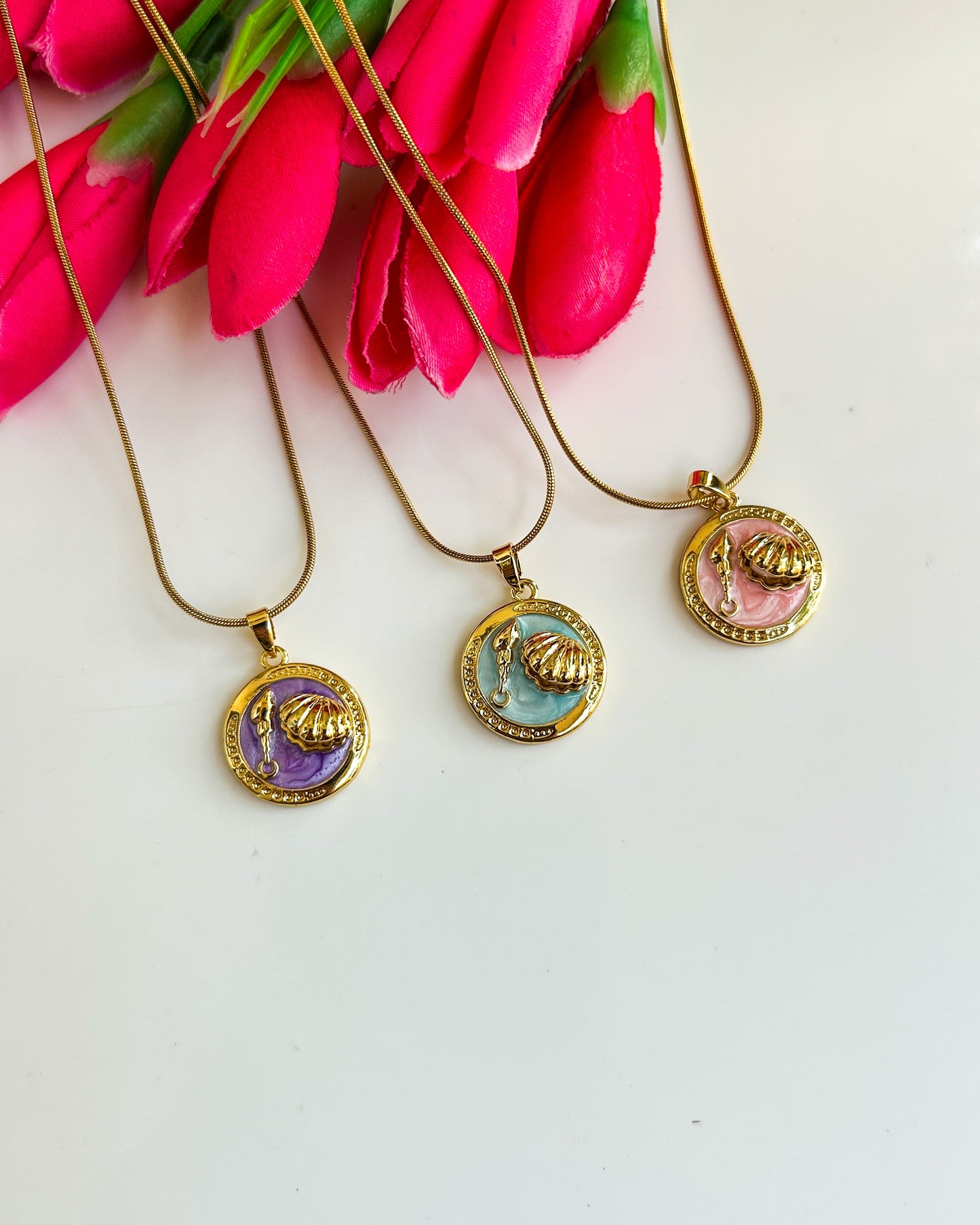 Sea shell vintage necklace
