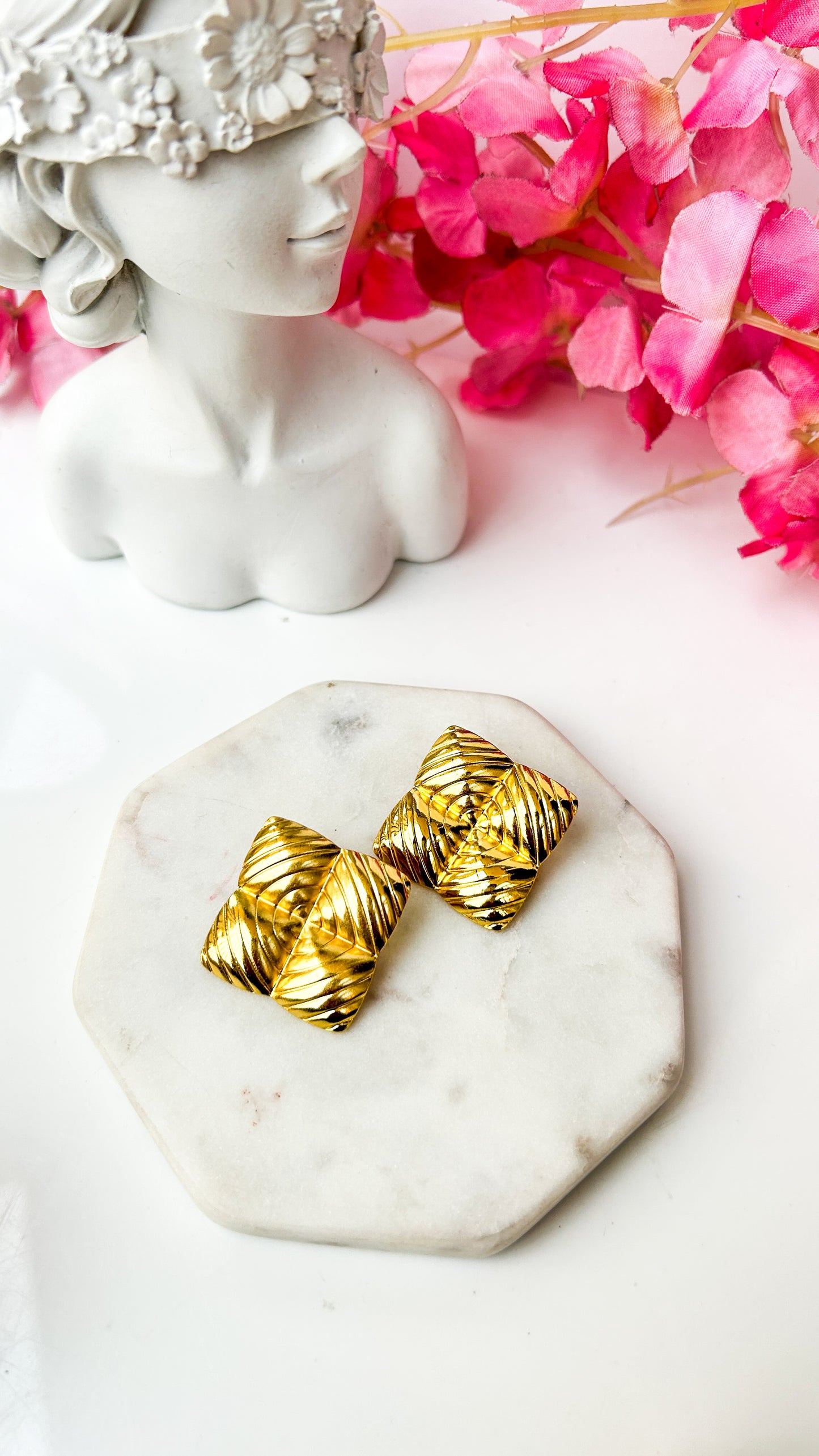 Pinteresty patterned studs