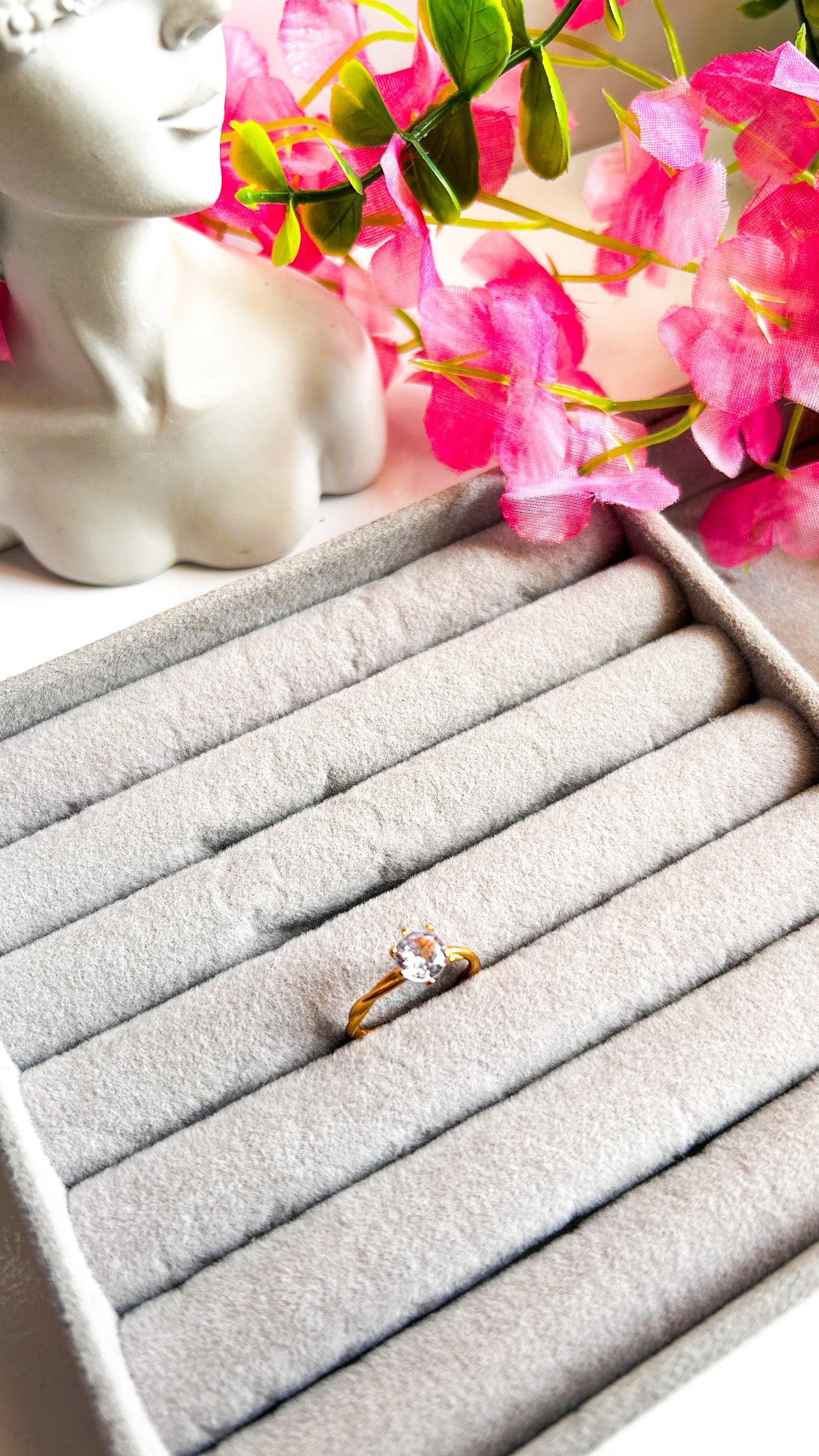 Solitaire ring