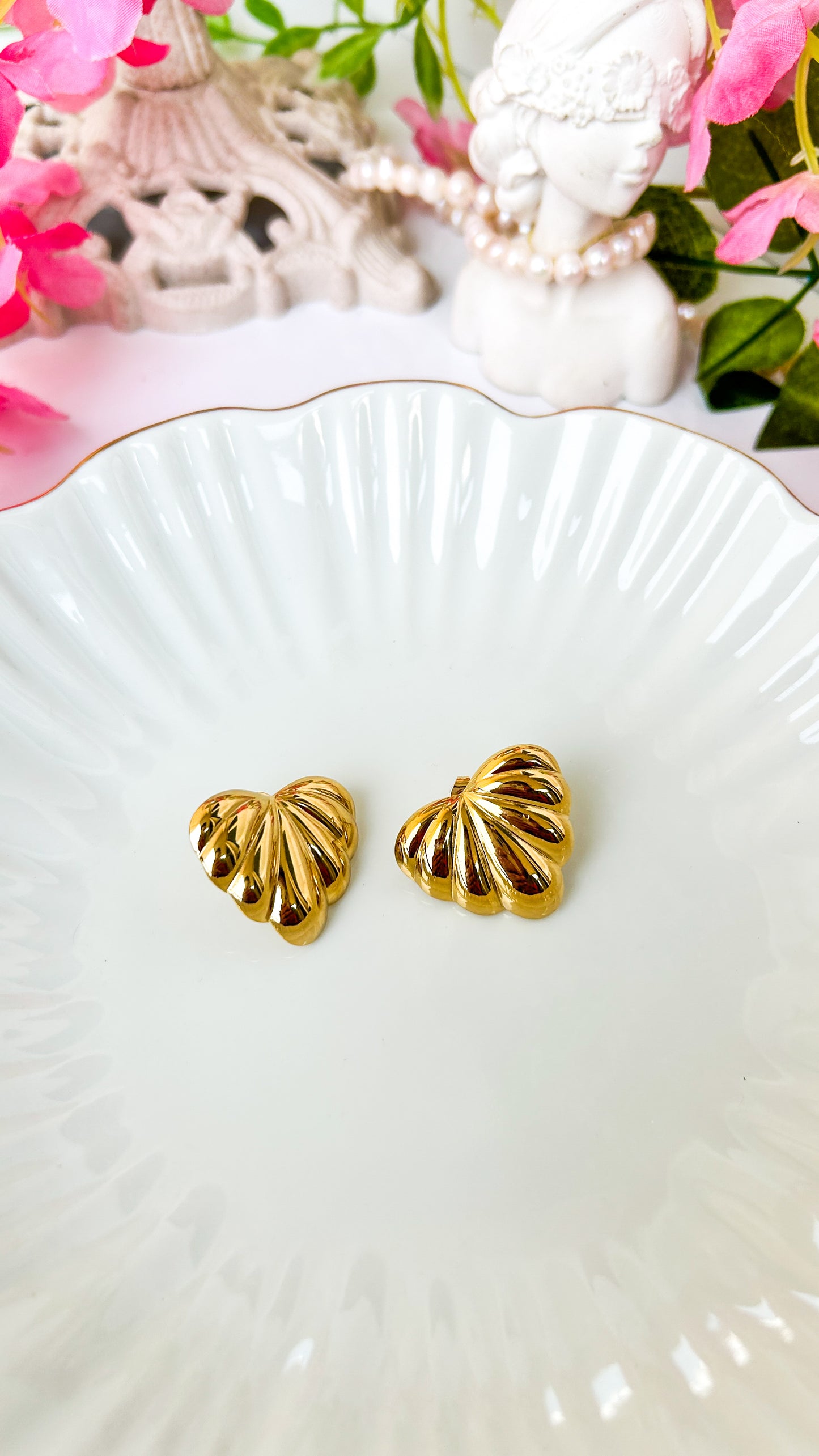 Pinteresty Bold studs
