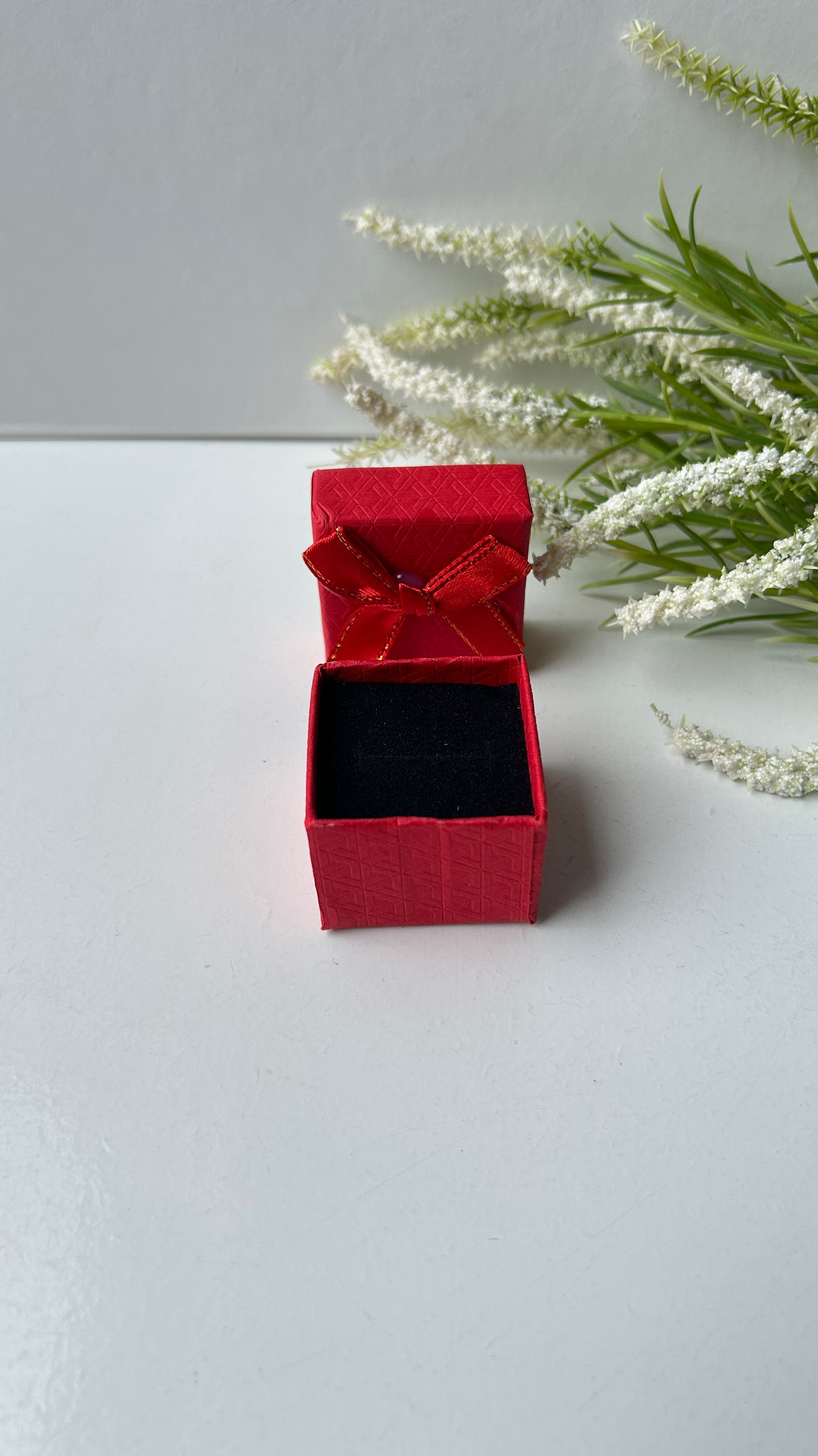 Ring box