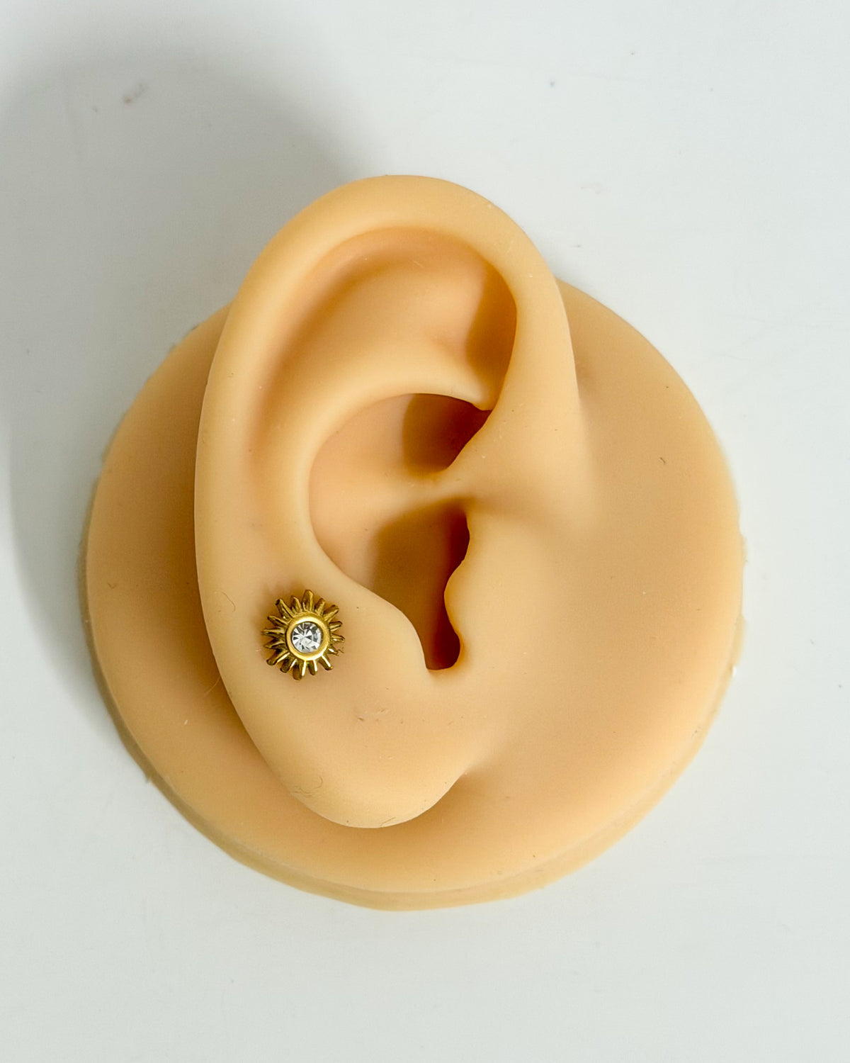 Sun ballback studs (Ss)