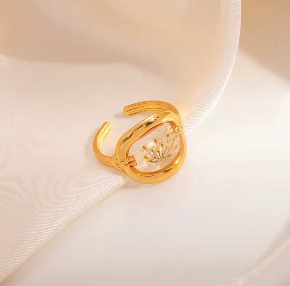 Cute mini floral resin ring