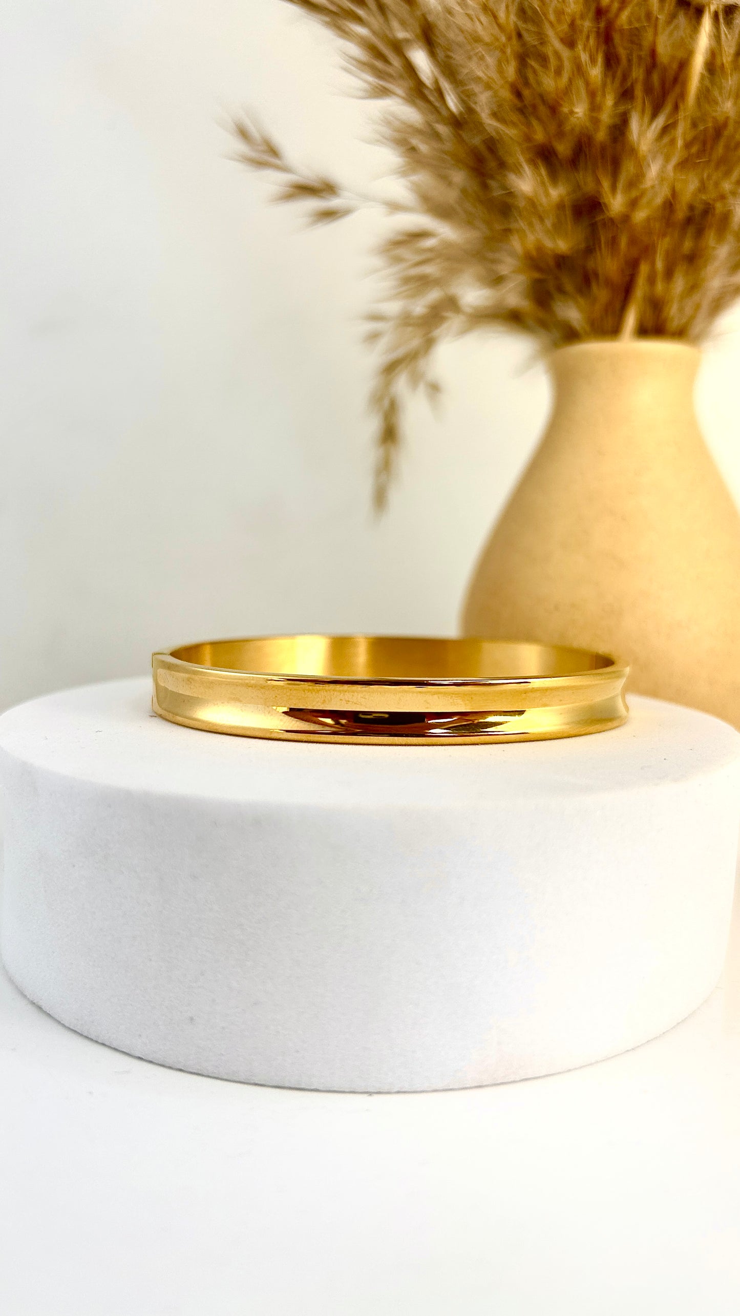 Men modern bracelet