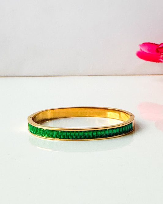 Green studded thin wrist / baby size bracelet