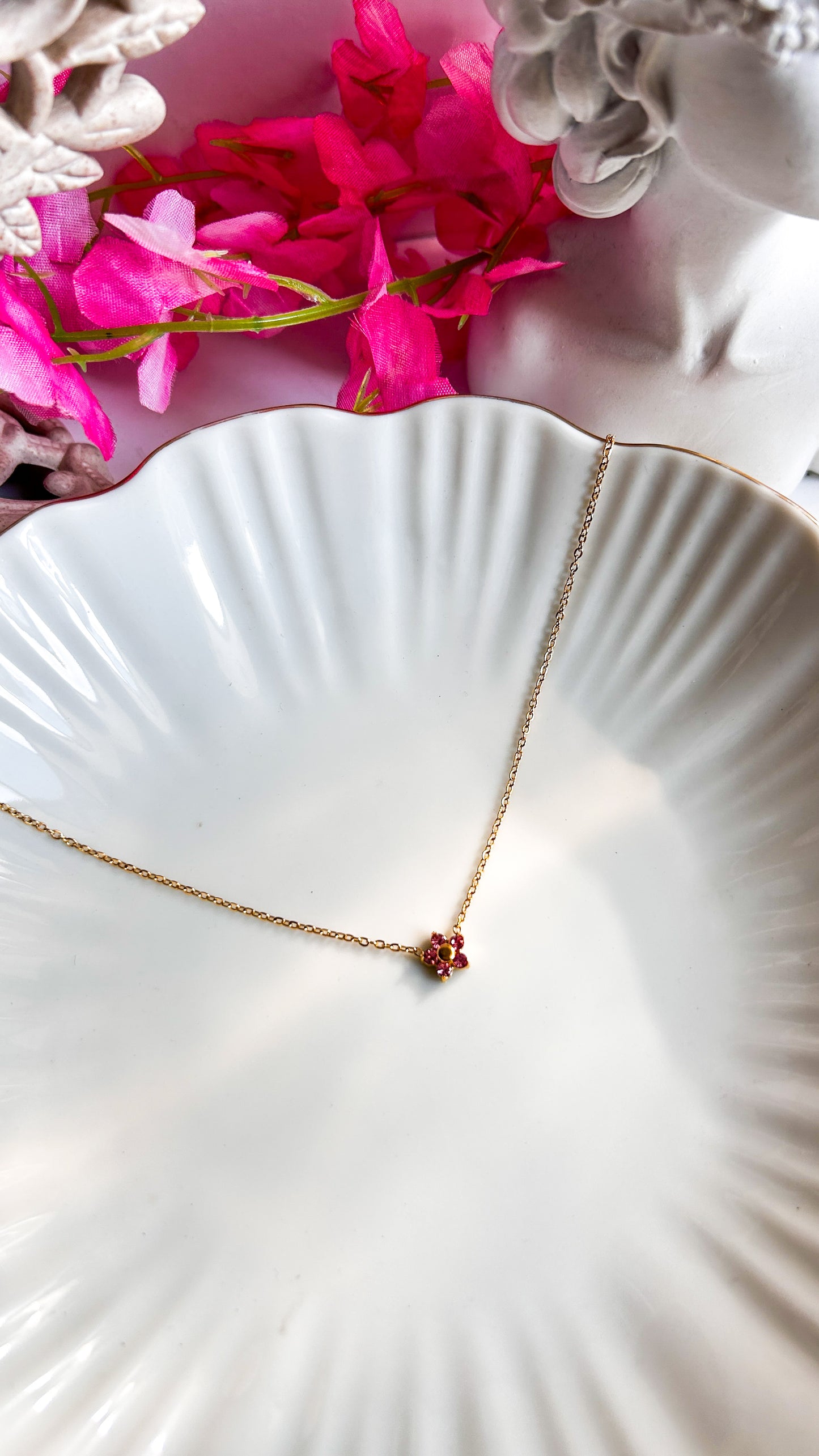 Mini floral stone necklace