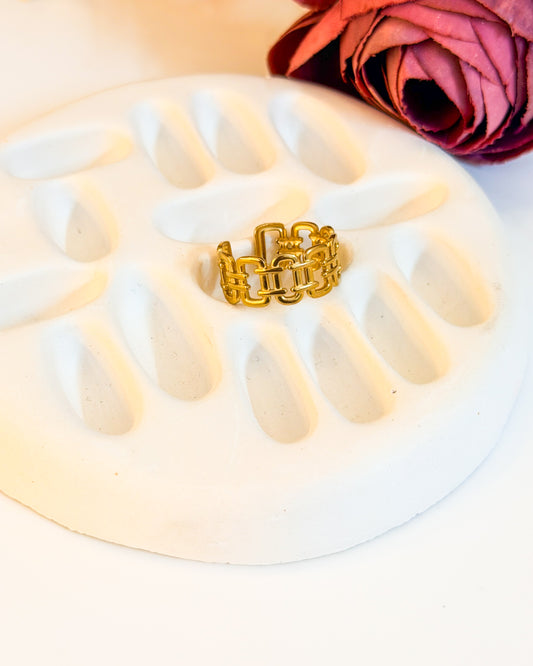 Paperclip link Adjustable ring