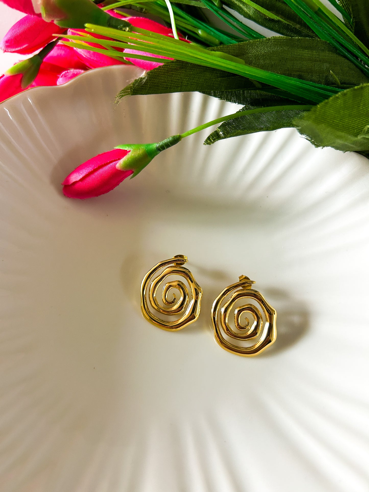 Spiral studs