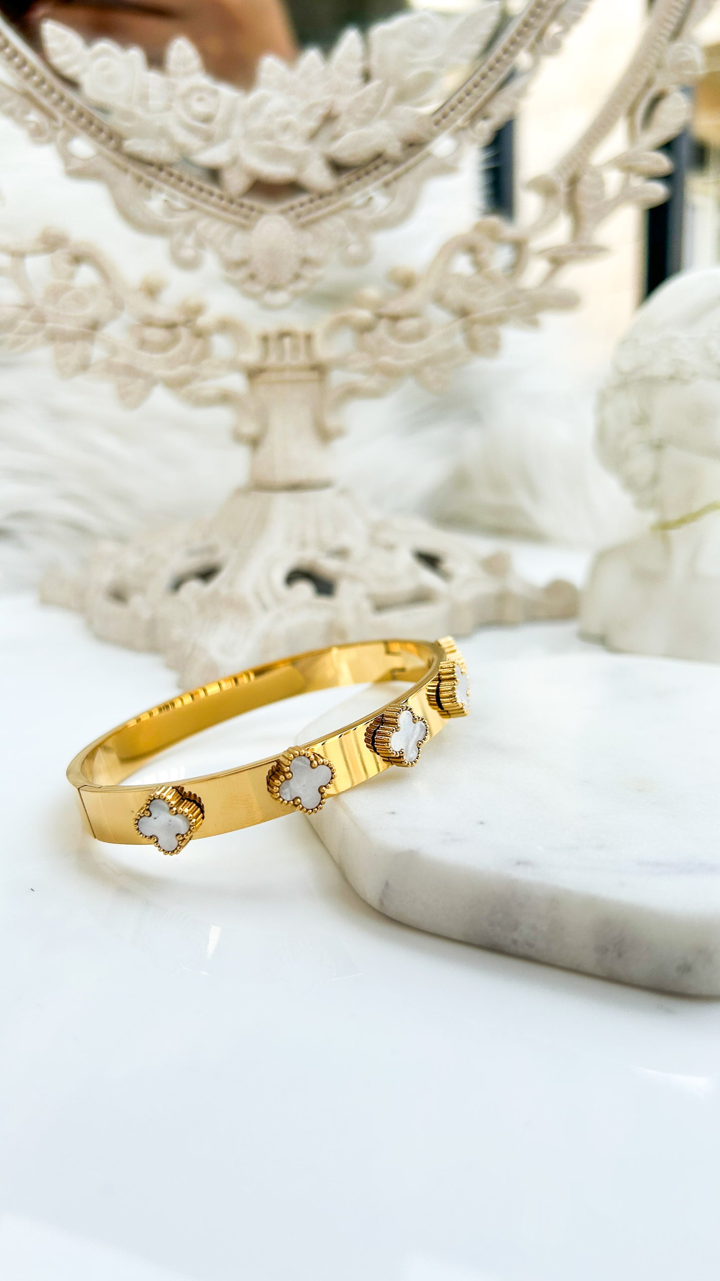 White clover bracelet