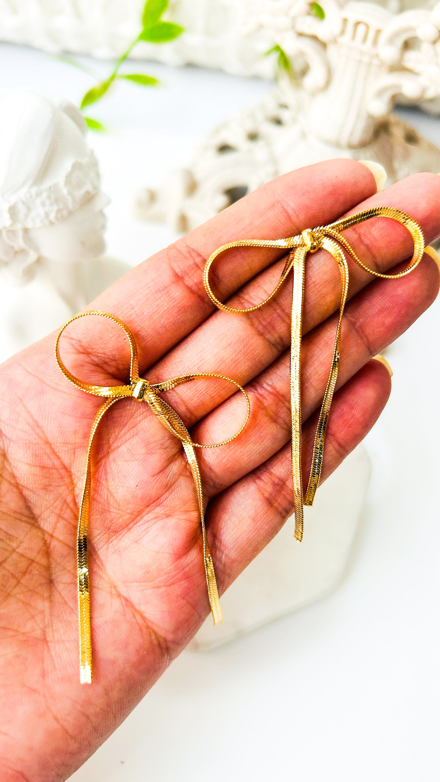 Bow earrings