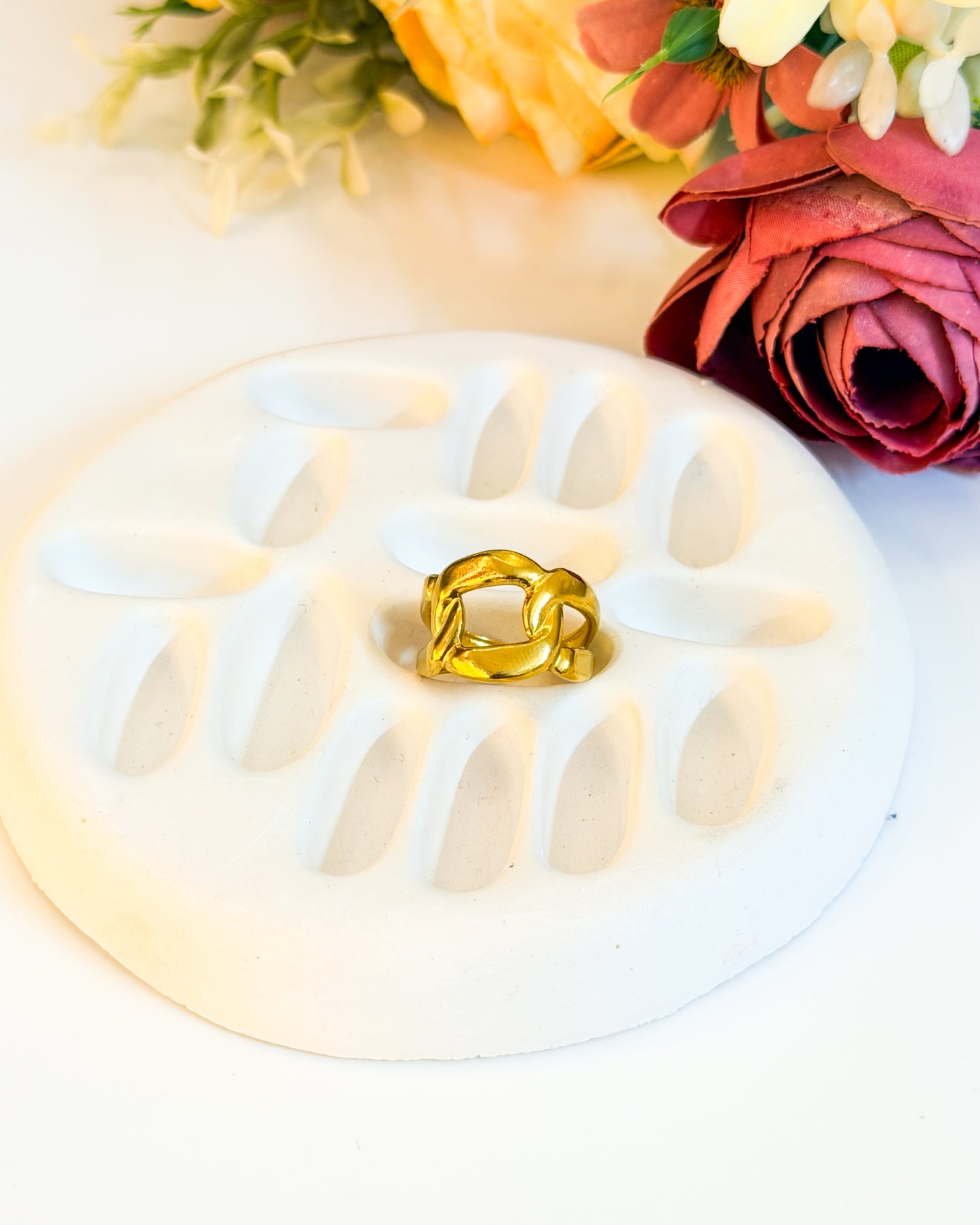 Broad chain Adjustable ring