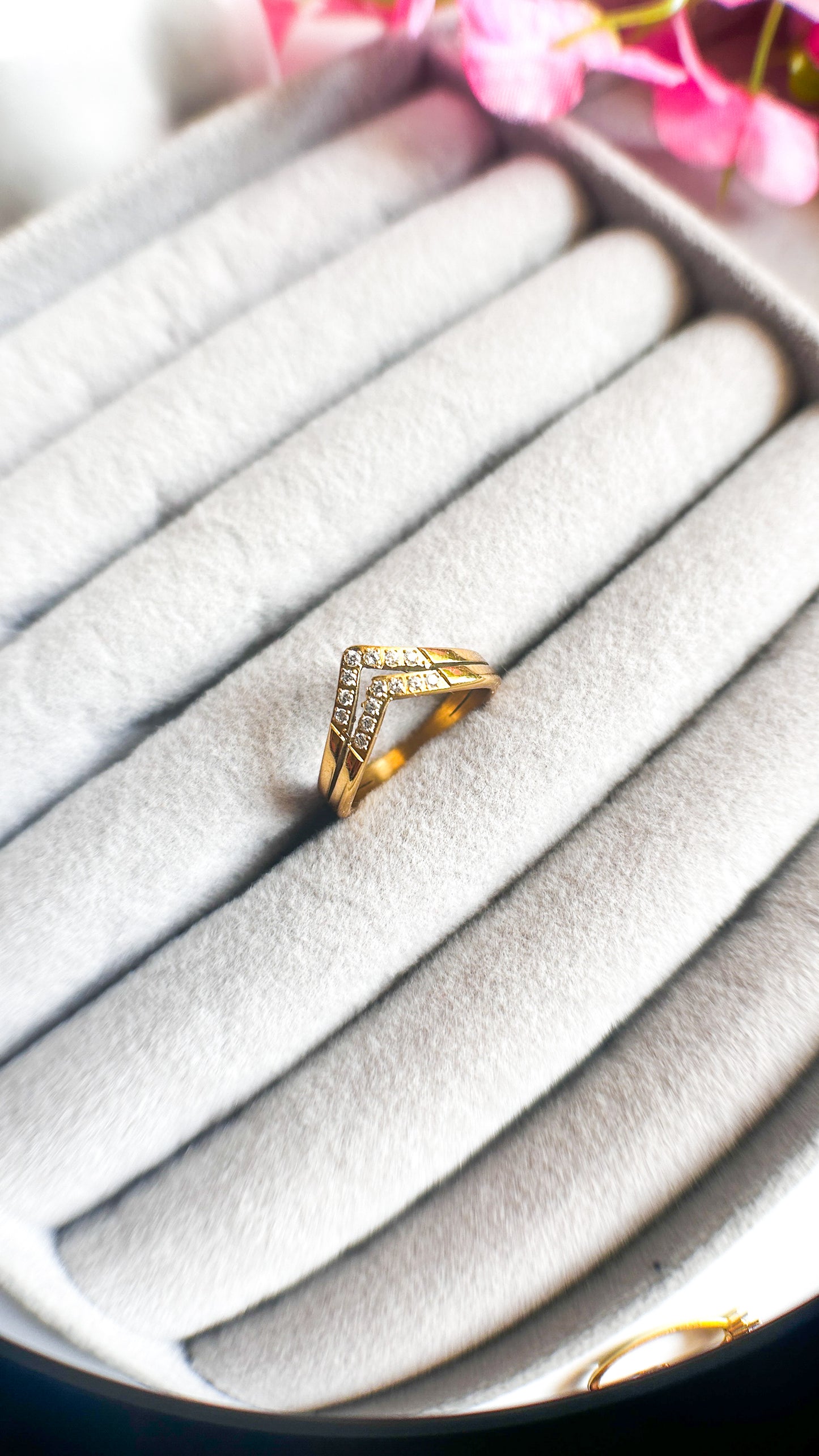 Studded v shape ring