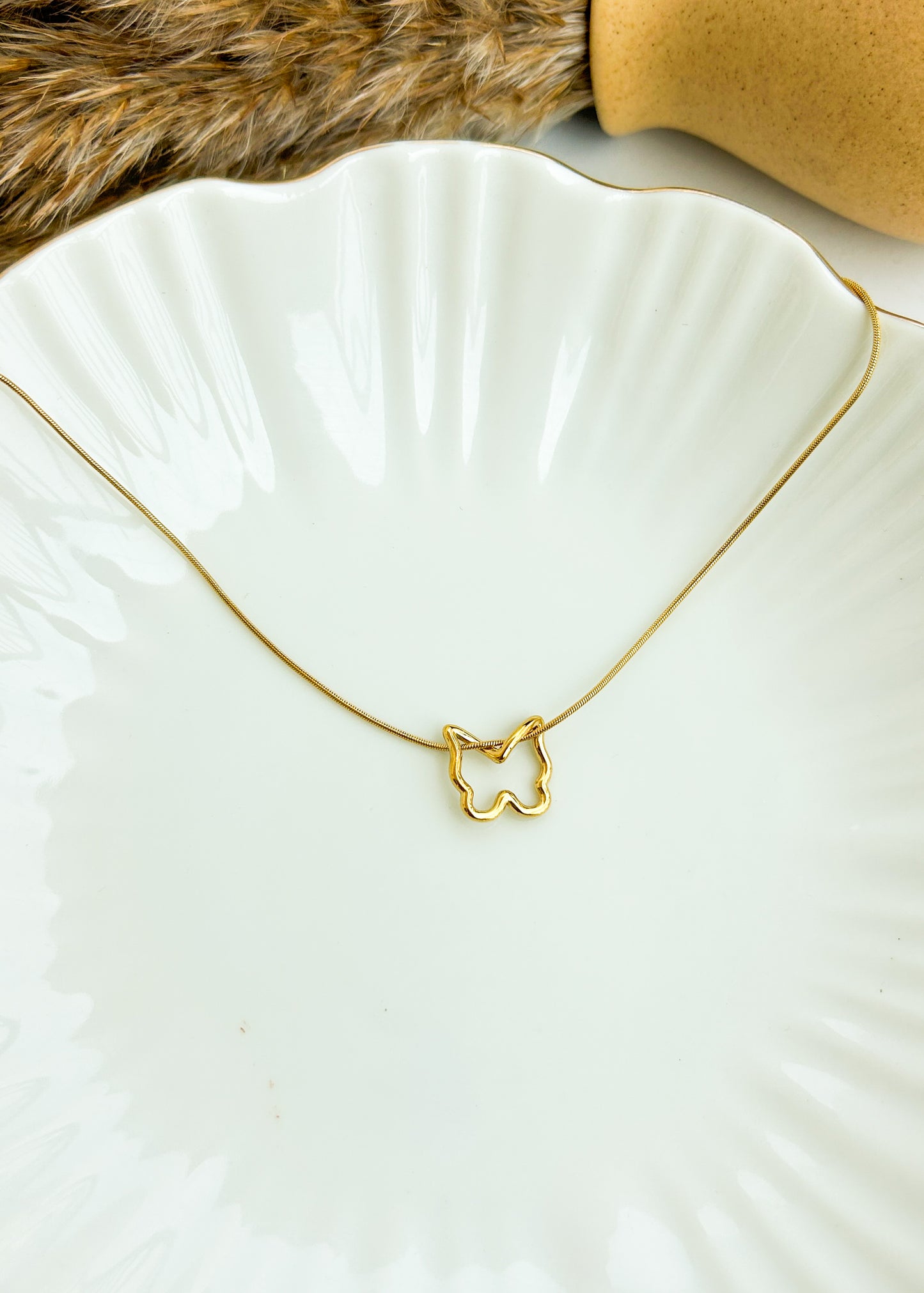 Loop butterfly necklace