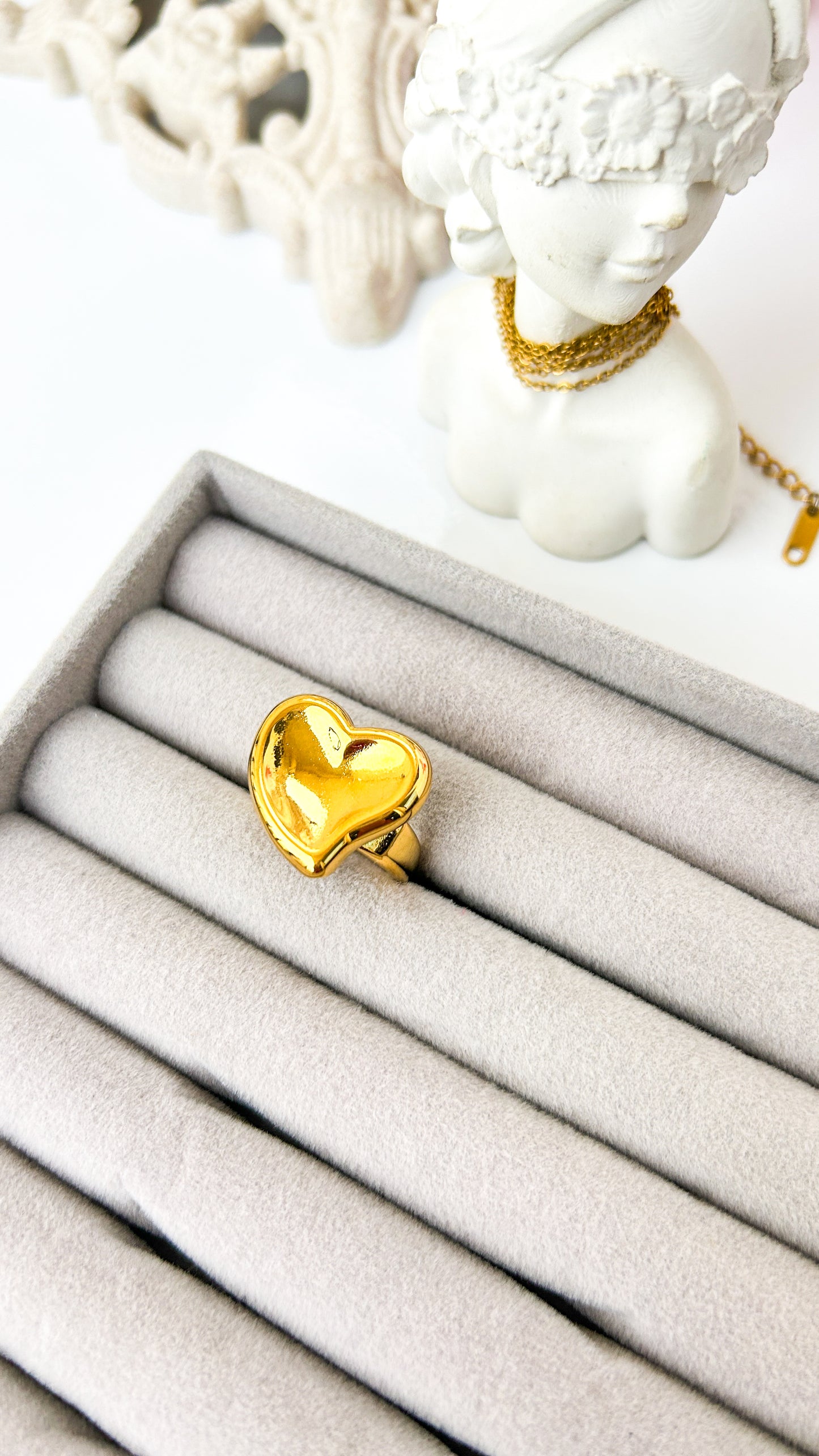 Crushed heart ring, size 8