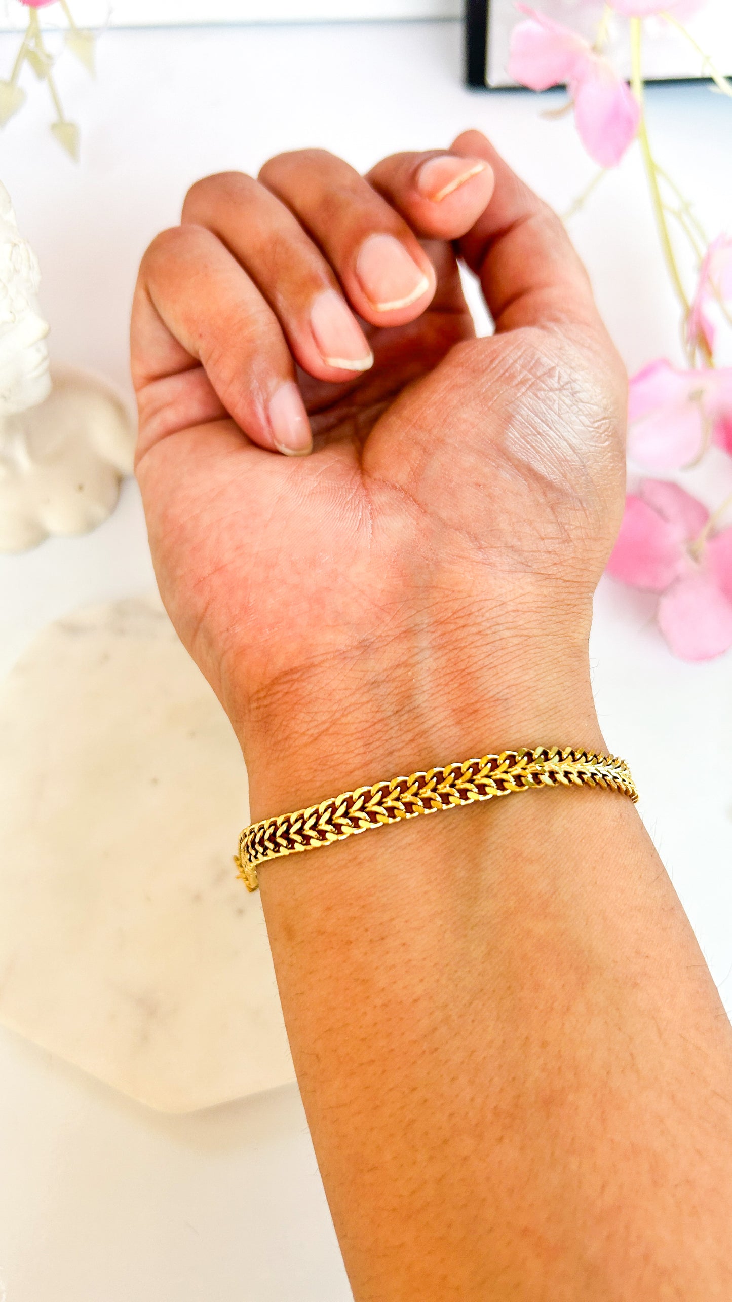 Patterned chain bracelet