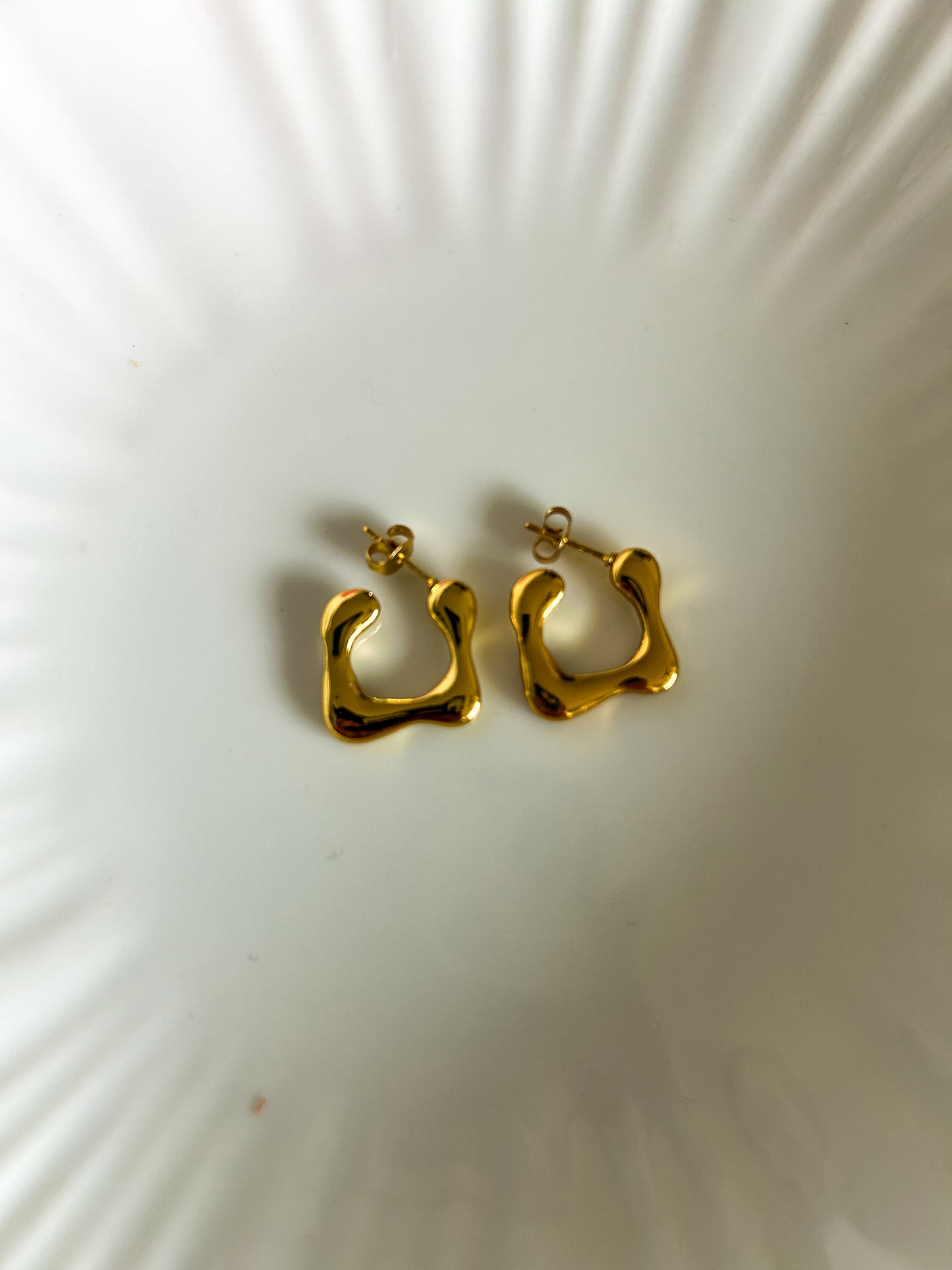 Puffed hoops