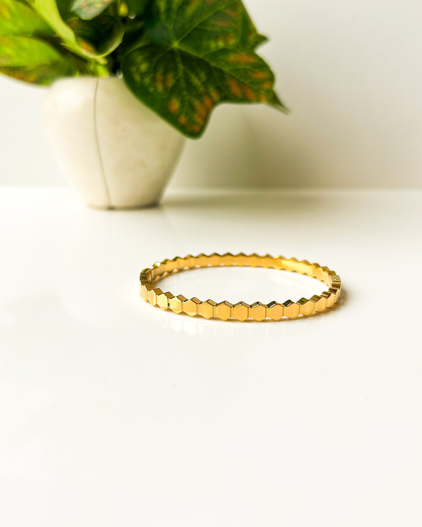 Plain honeycomb thin wrist / baby size bracelet