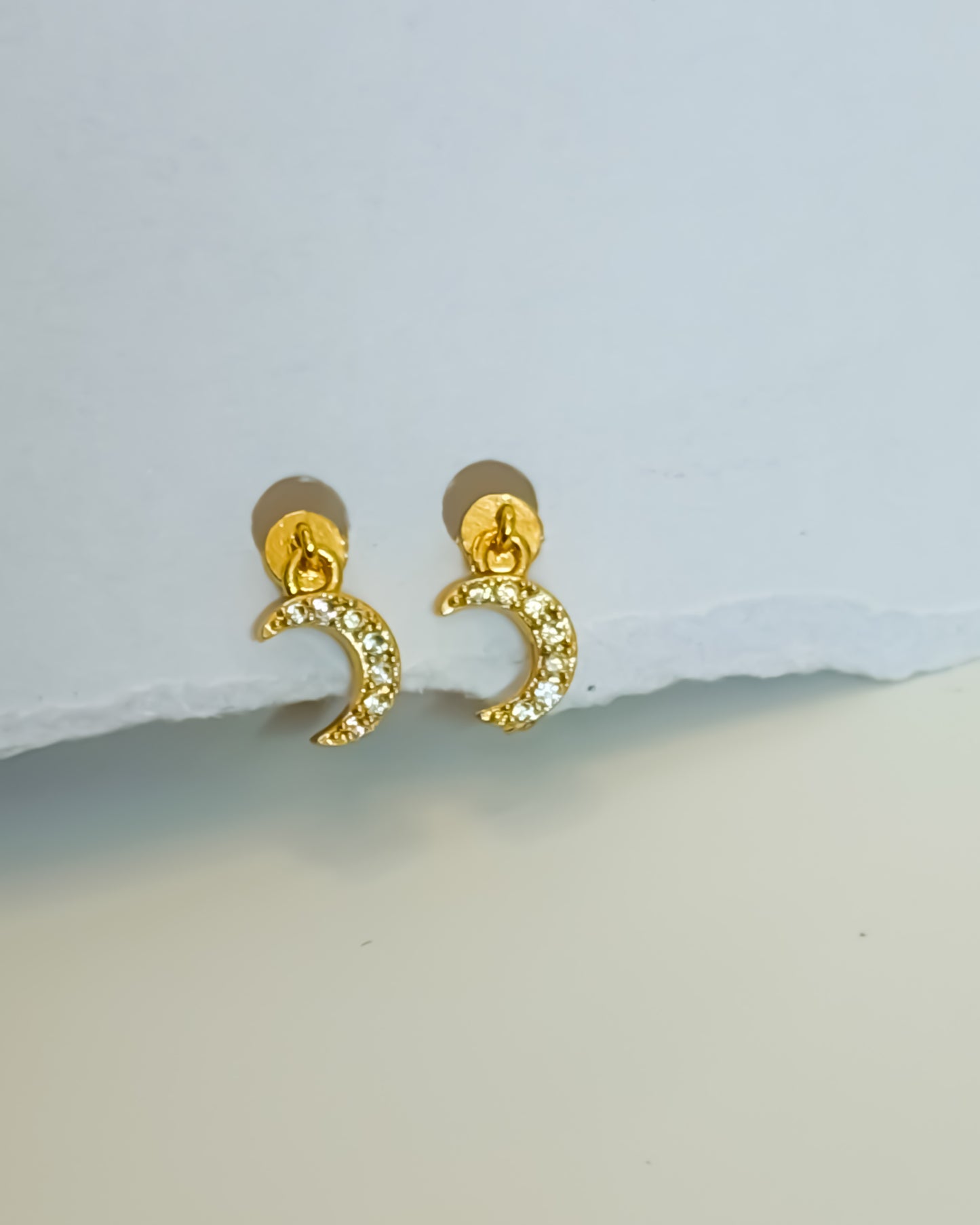 Mini moon ball back earrings
