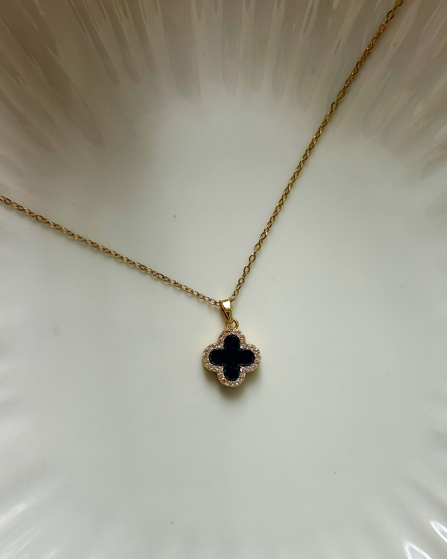 Studded reversible clover necklace ( black and white)