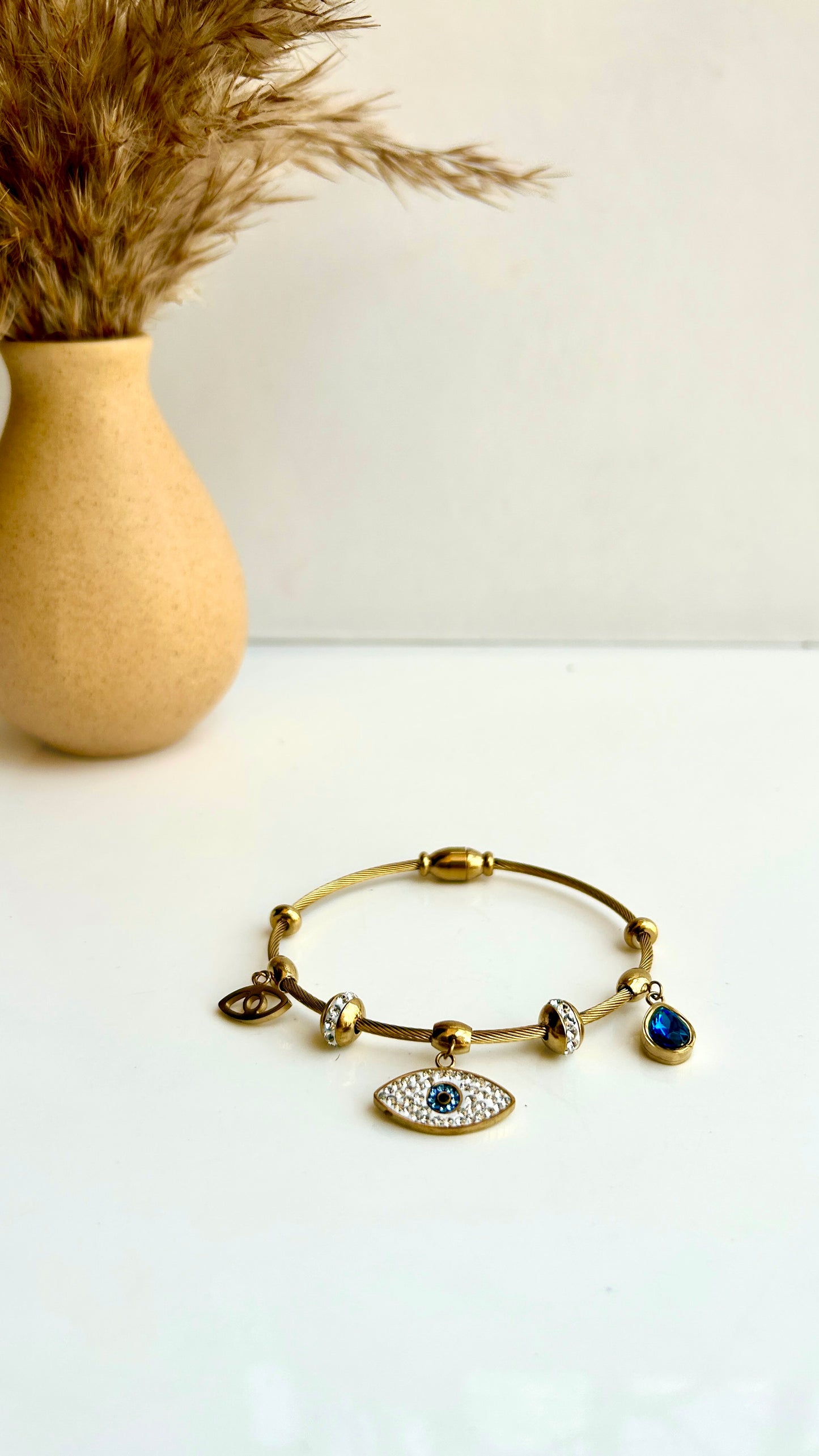 Magnetic evil eye charm bracelet