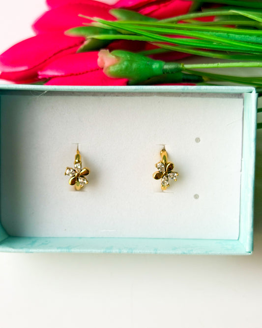 Delicate flower Huggies