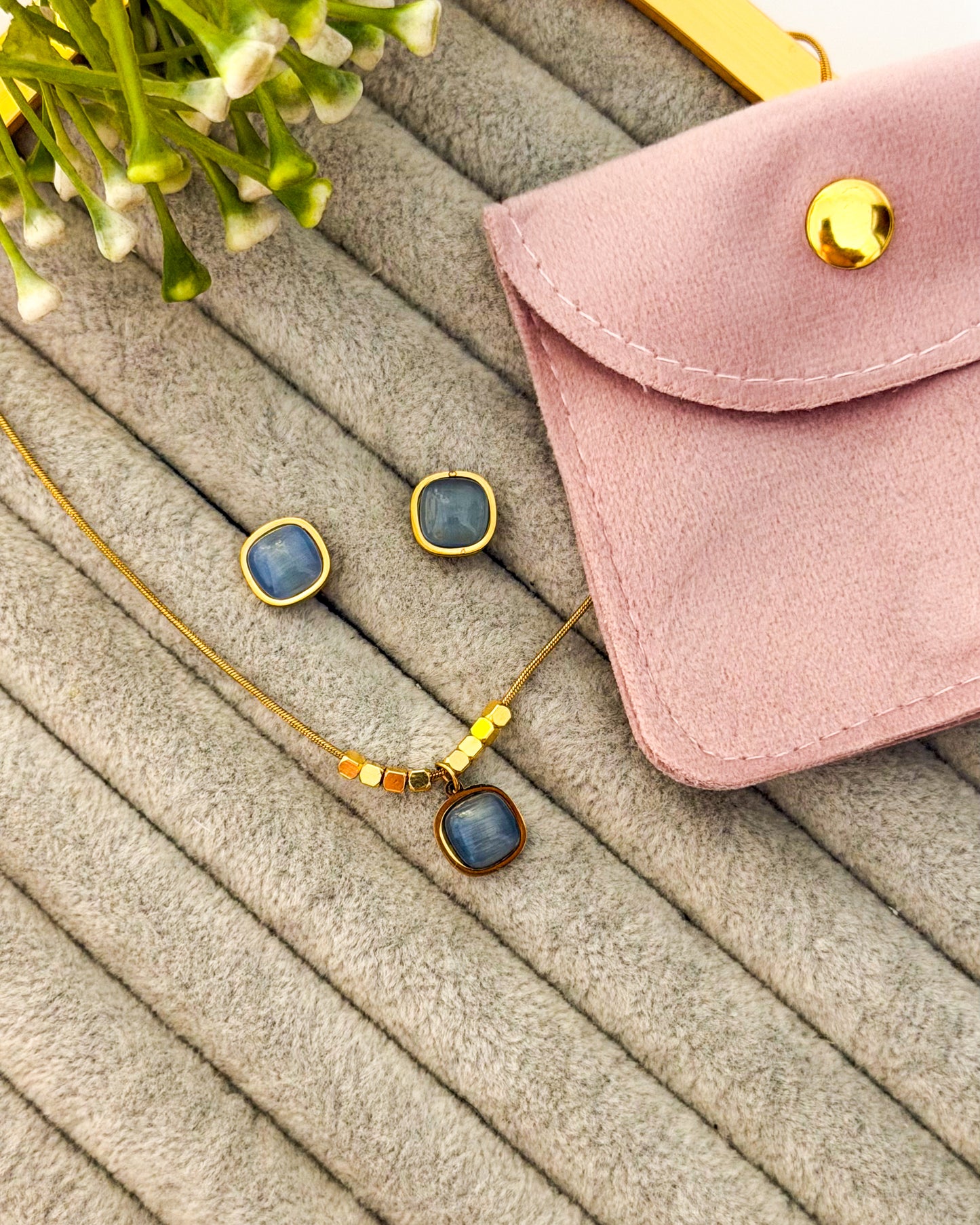 Blue square stone necklace combo with pouch