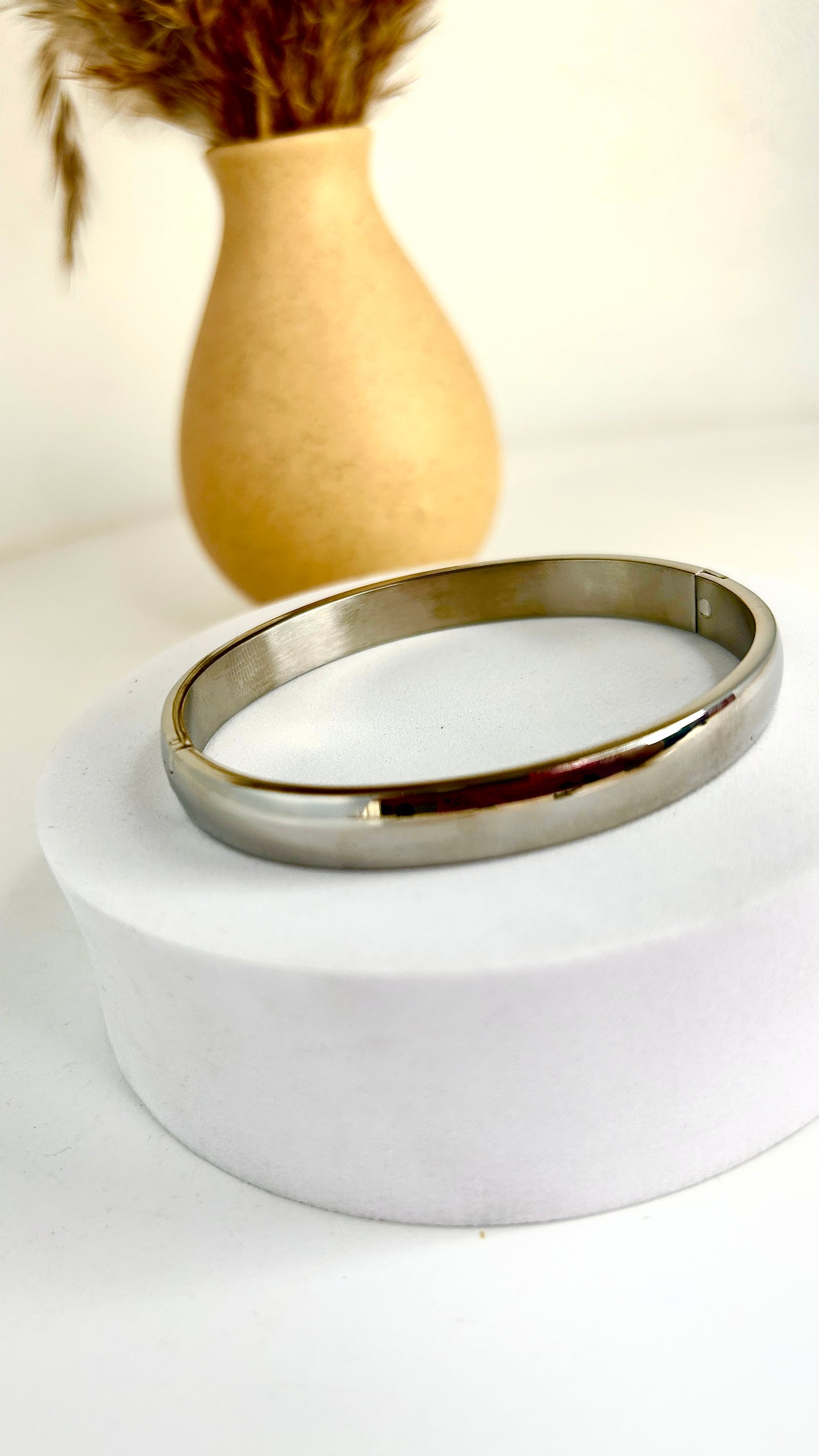 Men plain silver bracelet