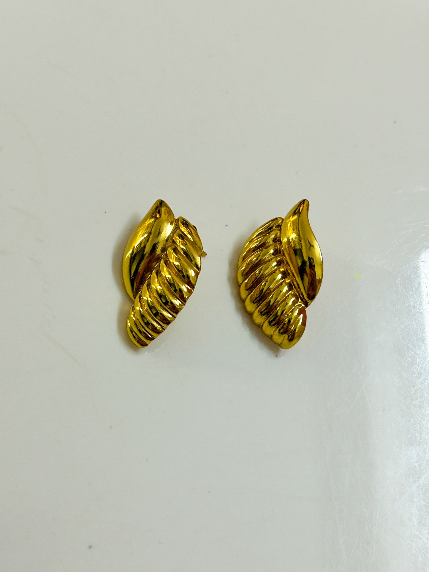 New shell statement earring