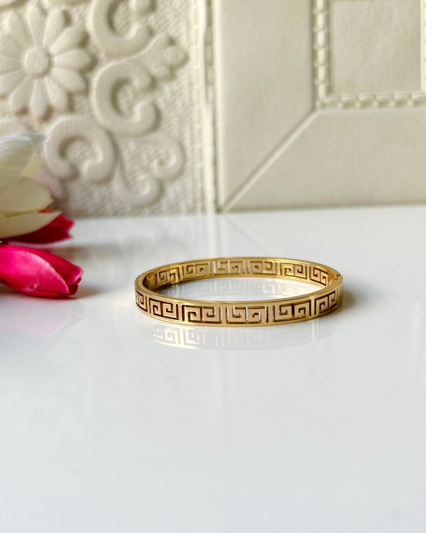 Greek pattern thin wrist bracelet
