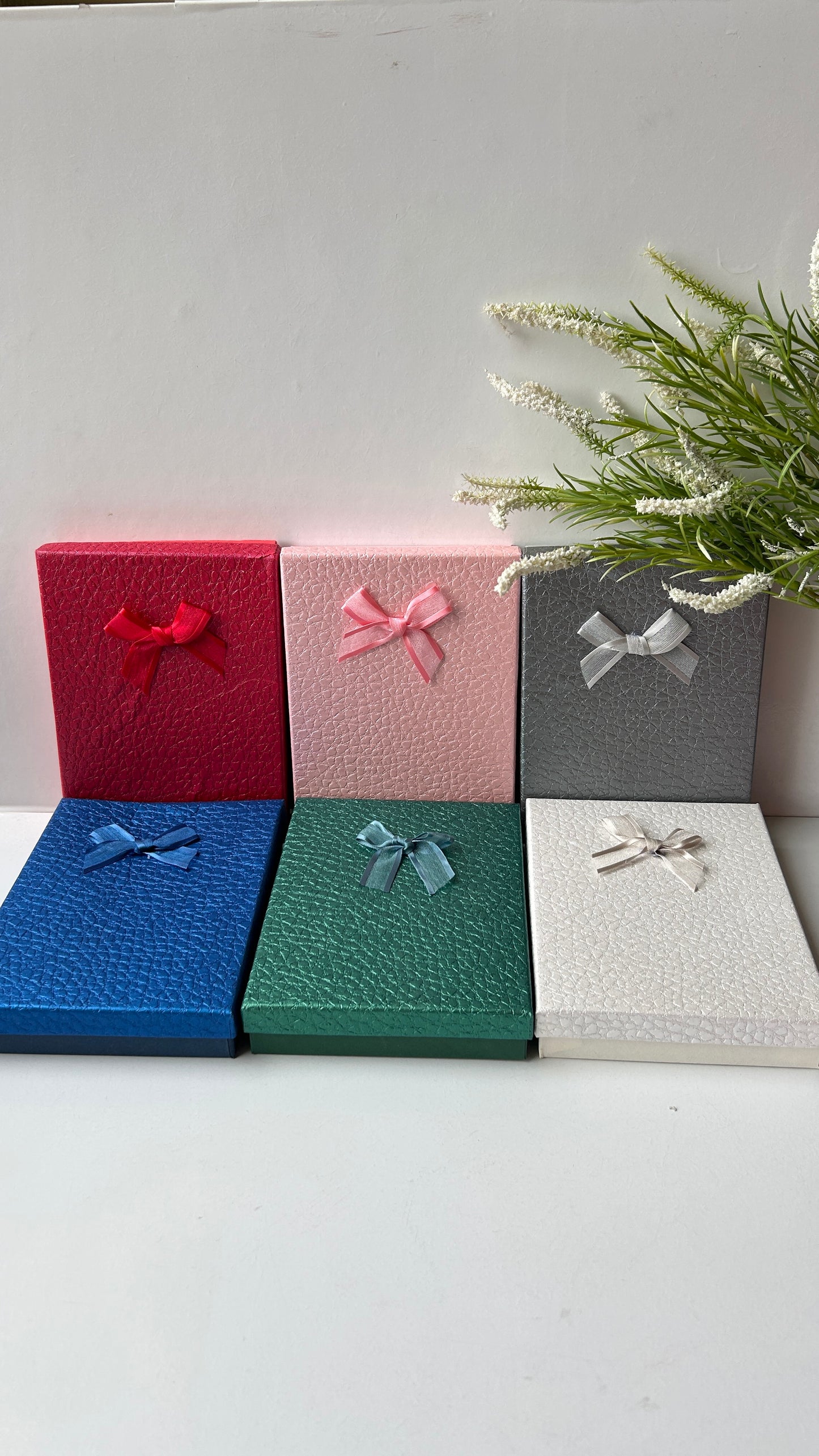 Textured luxe Big gift box. For necklace, earring, bracelet. Or set etc