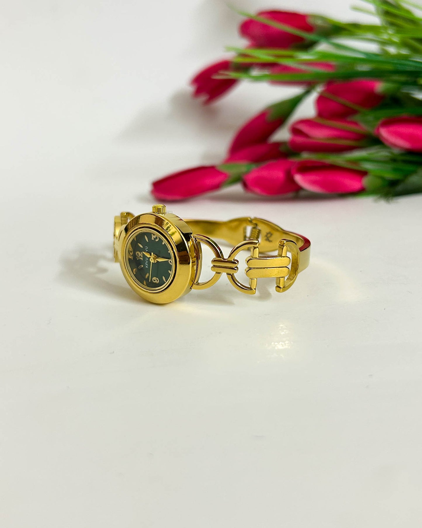 Round dial geometric link thin wrist baby size watch