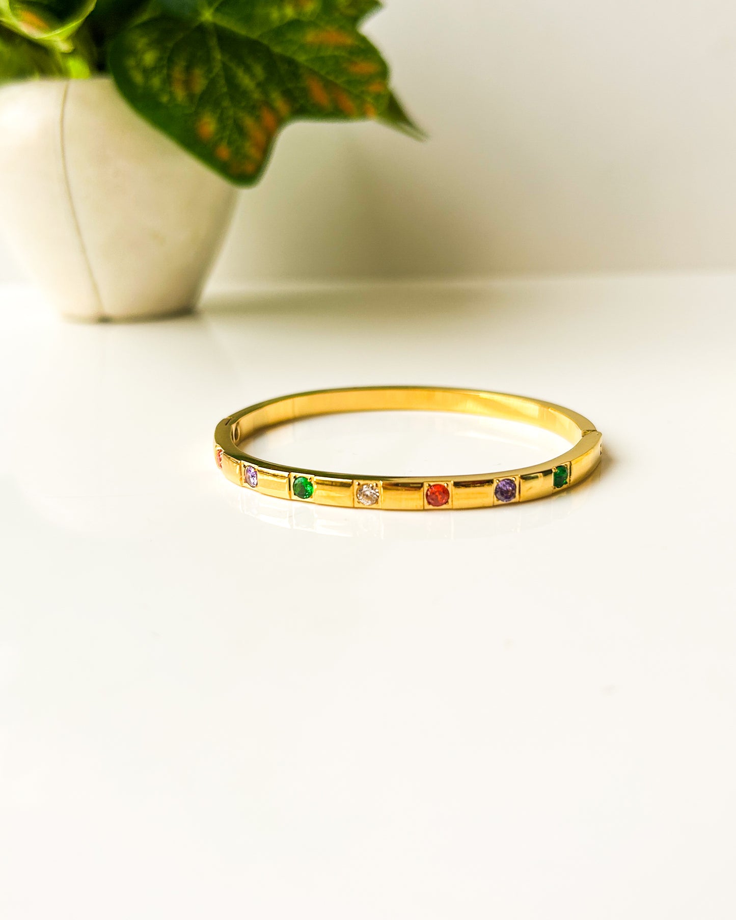 Statement bestselling thin wrist / baby size bracelet