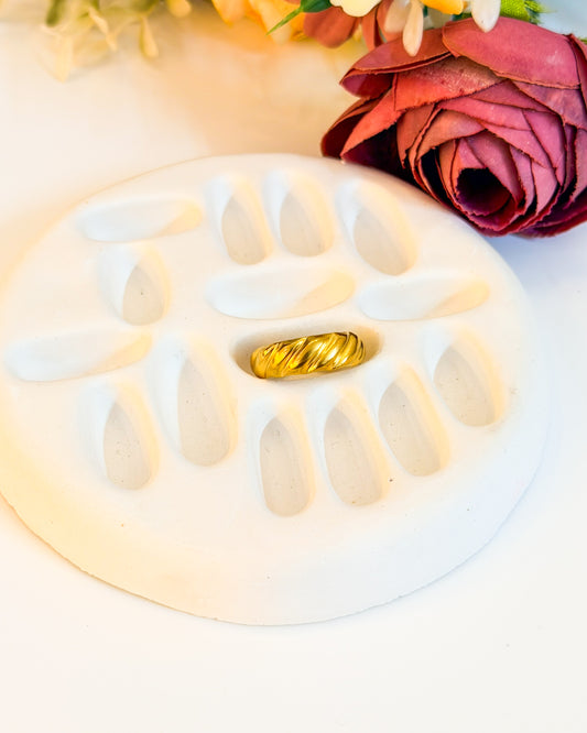 Twisted band Adjustable ring