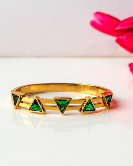 Green triangle thin wrist / baby size bracelet