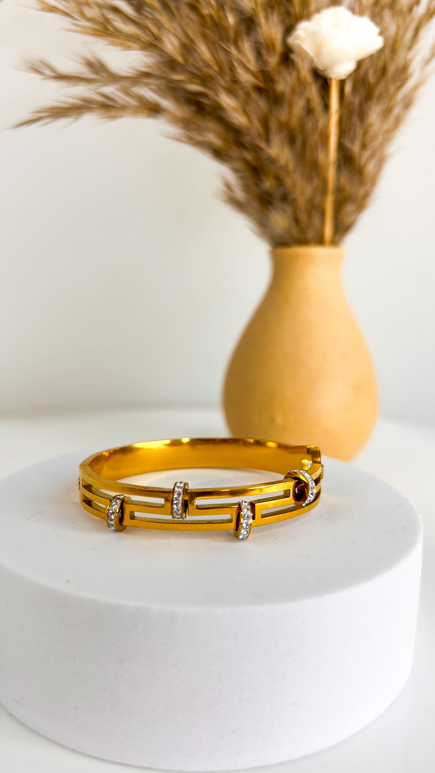 Rotating rings baby size bracelet