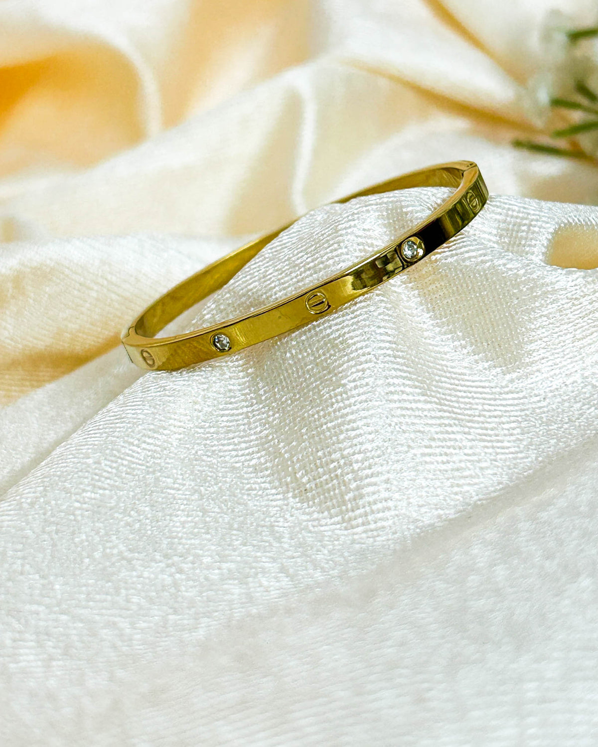 Thin Cartier baby size bracelet
