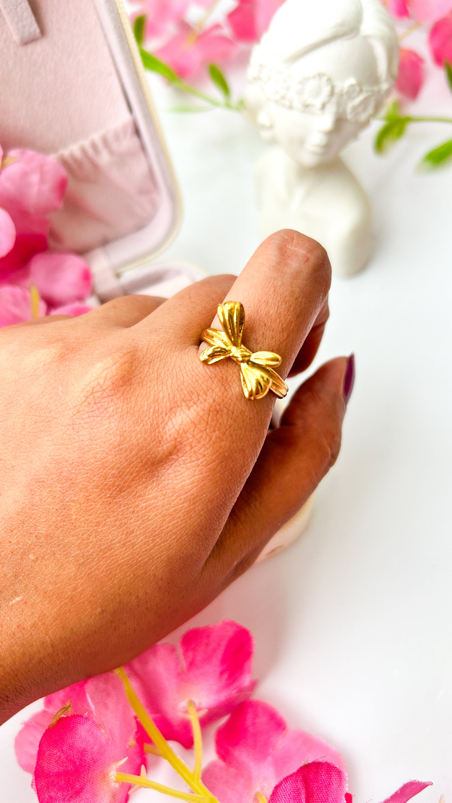 Cute bow ring