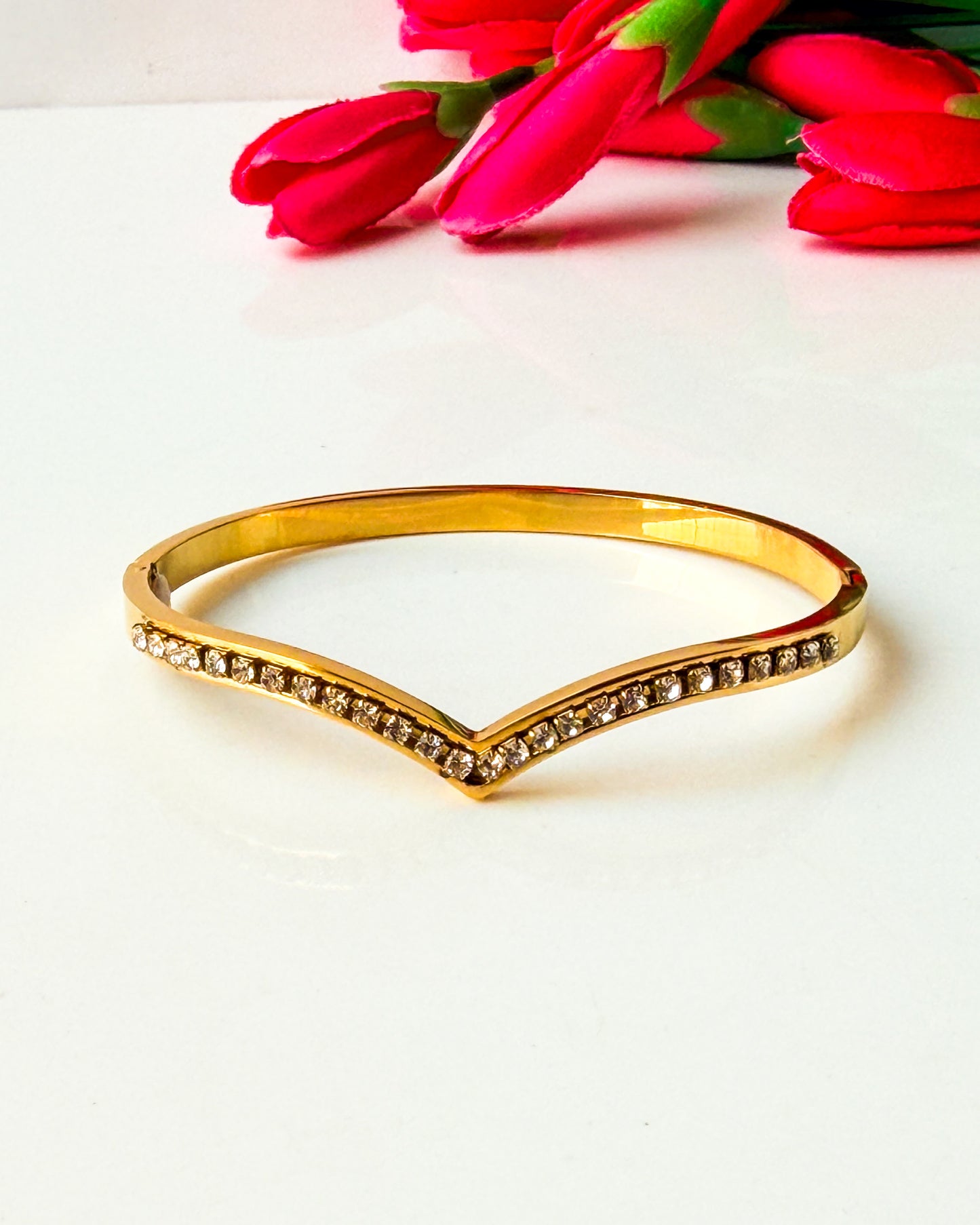 Studded v pattern bracelet