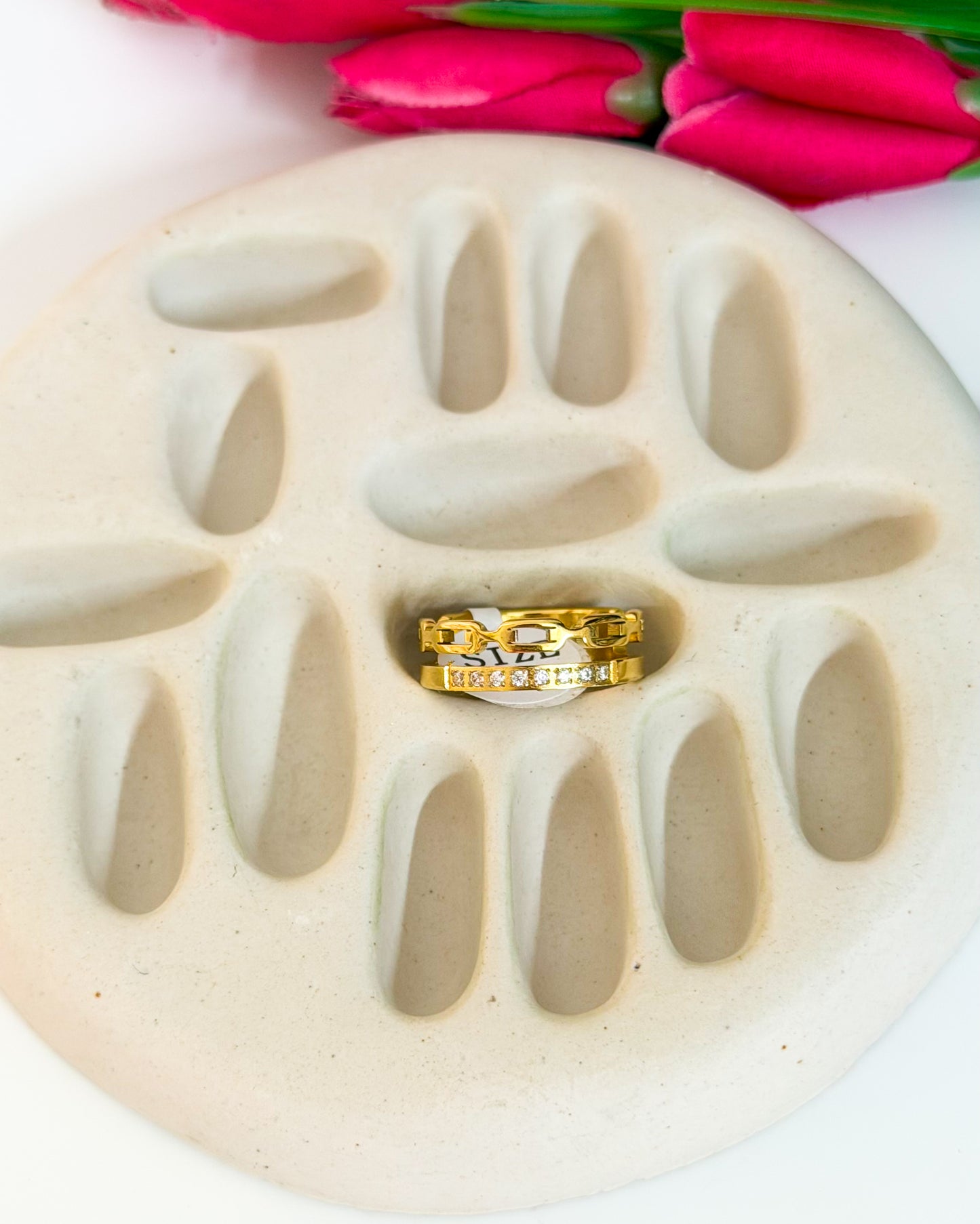 Layered link ring