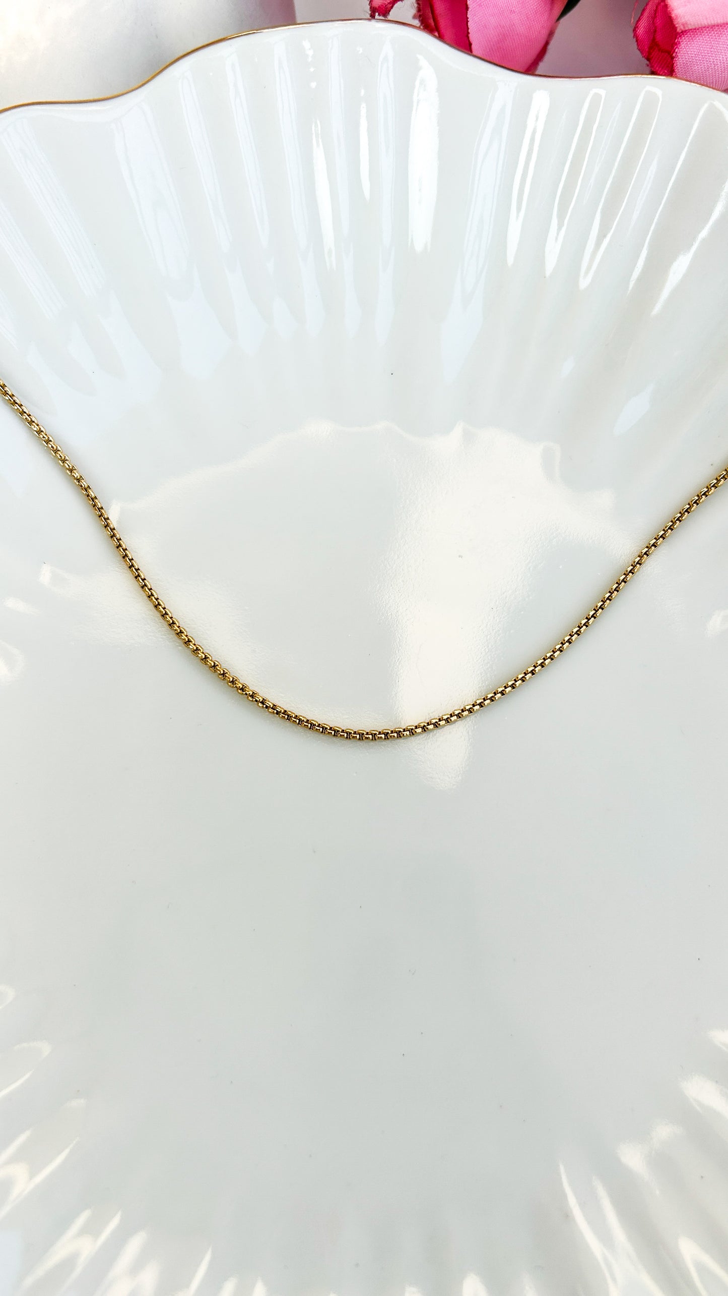 Thin box chain