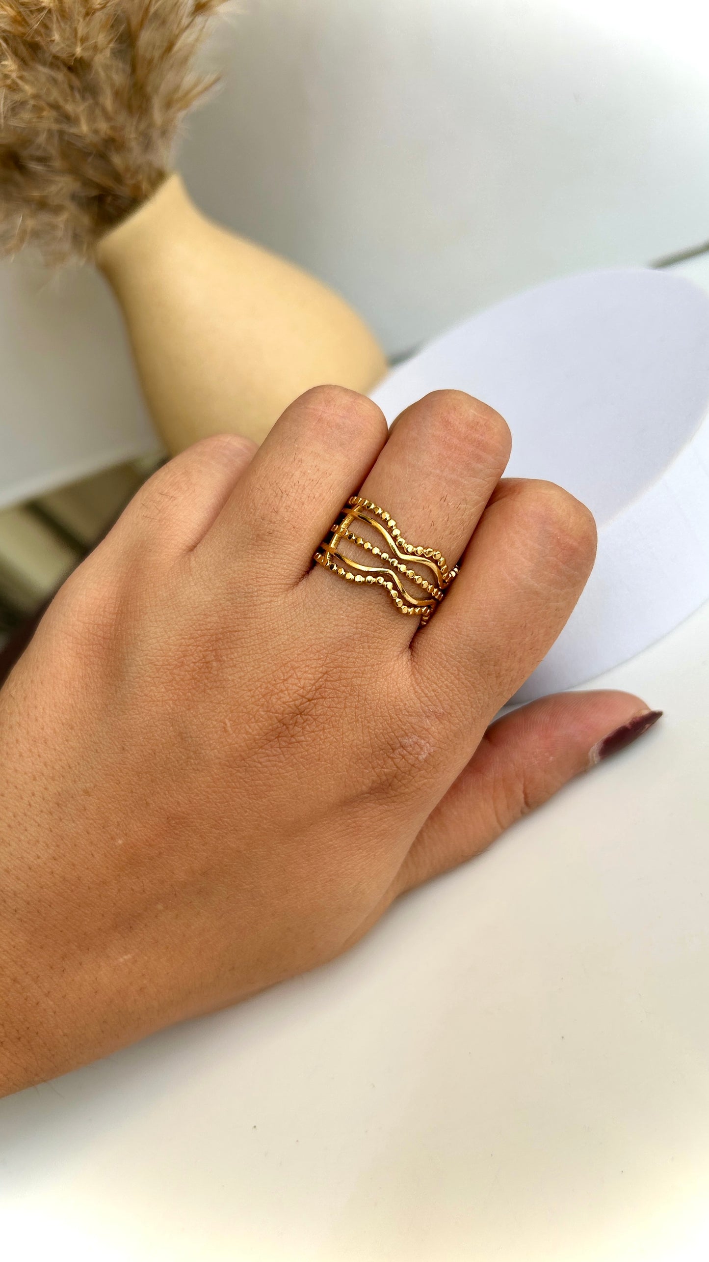 Layered adjustable ring